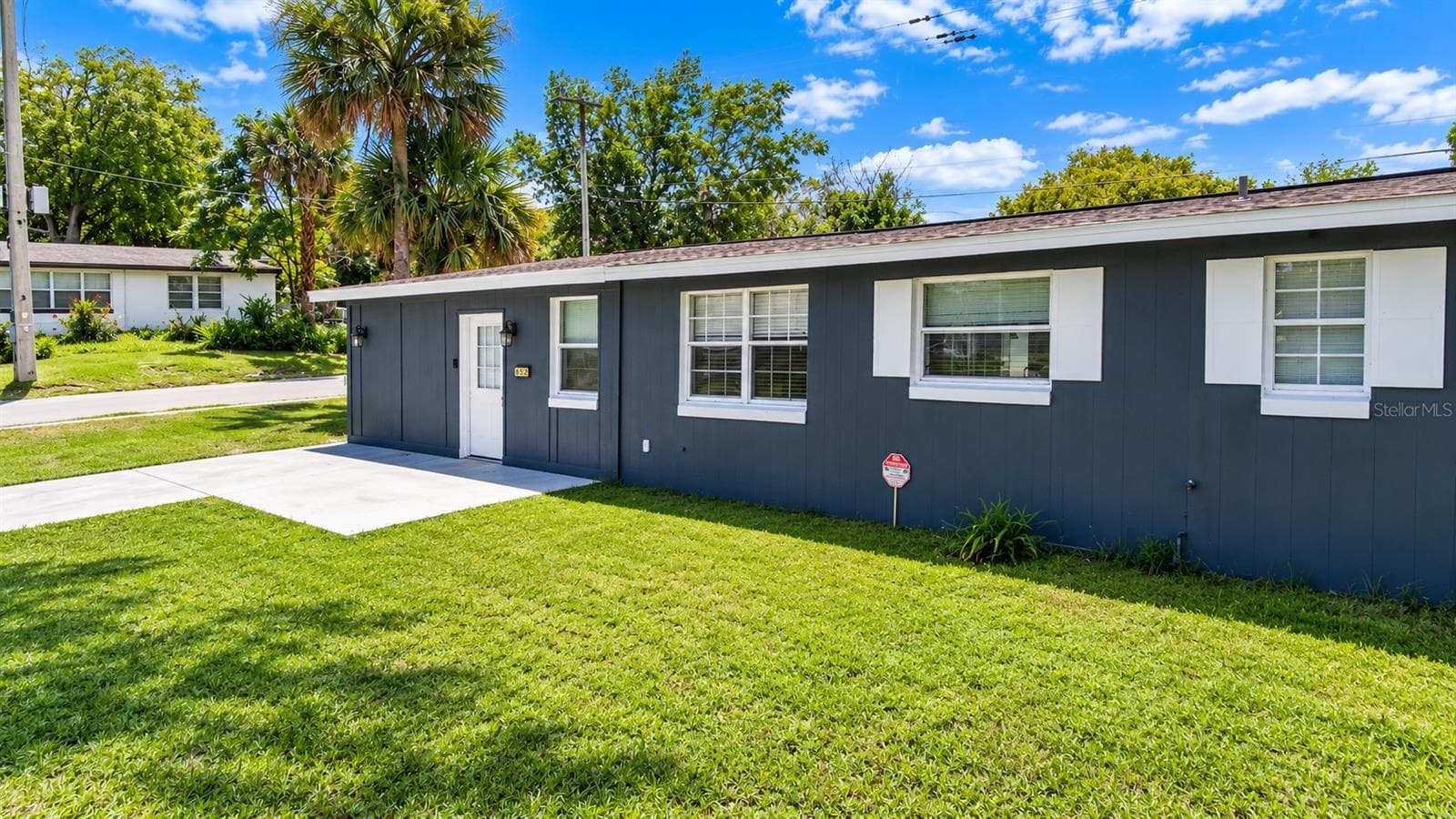Single Family Residence at 852 DERBYSHIRE RD, DAYTONA BEACH, photo 5 of 52