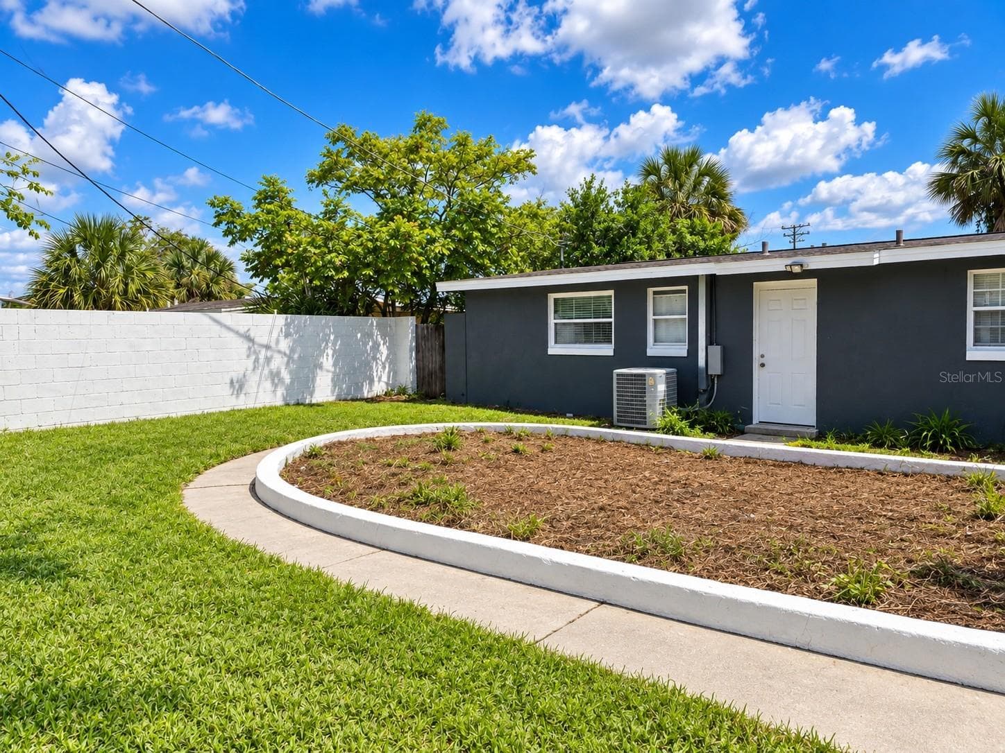 Single Family Residence at 852 DERBYSHIRE RD, DAYTONA BEACH, photo 8 of 52