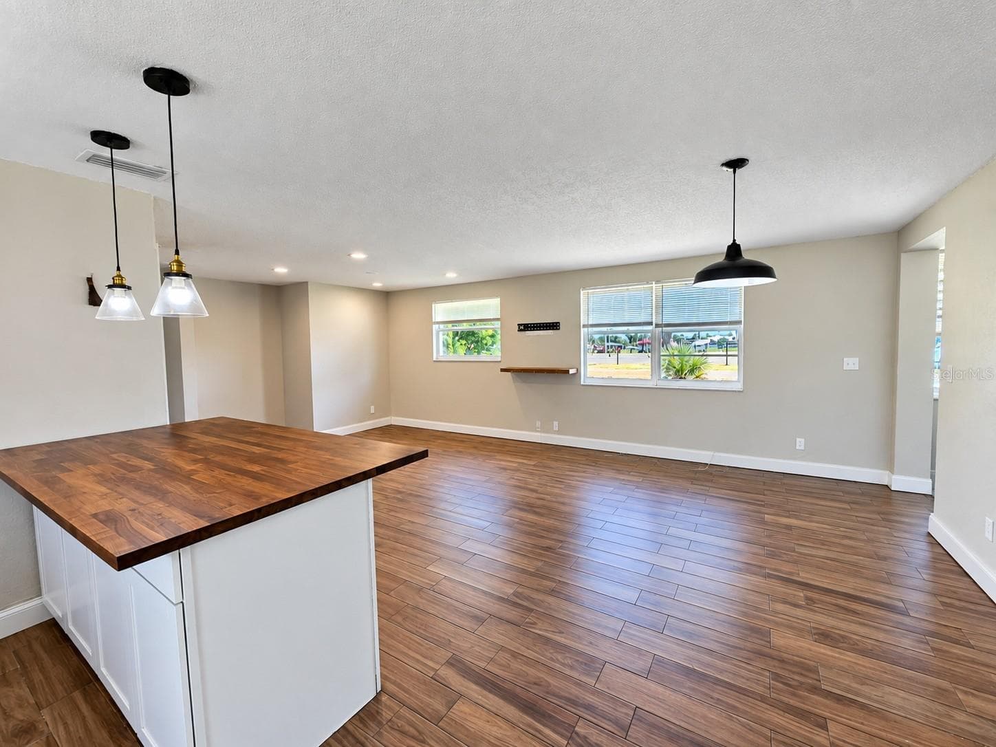 Single Family Residence at 852 DERBYSHIRE RD, DAYTONA BEACH, photo 16 of 52