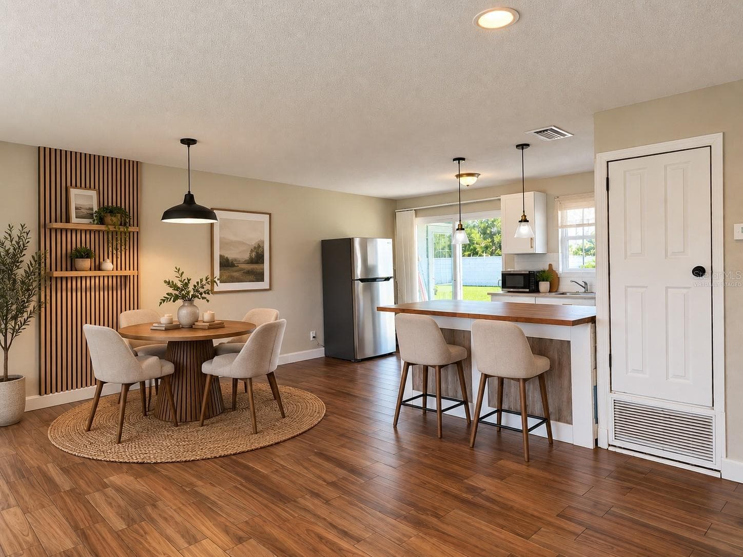 Virtually Staged - 852 DERBYSHIRE RD, DAYTONA BEACH