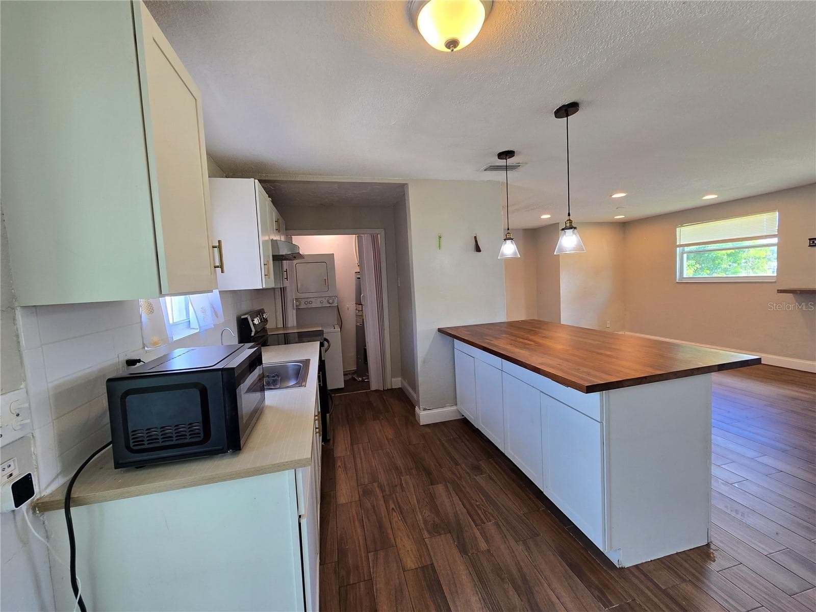 Single Family Residence at 852 DERBYSHIRE RD, DAYTONA BEACH, photo 25 of 52