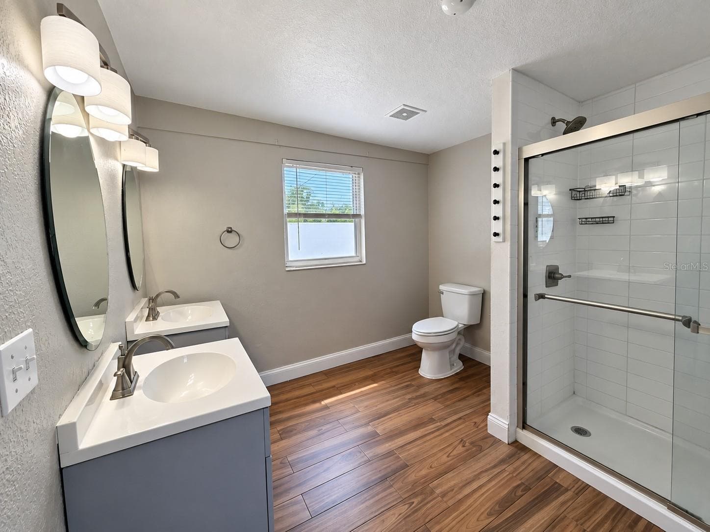Single Family Residence at 852 DERBYSHIRE RD, DAYTONA BEACH, photo 33 of 52