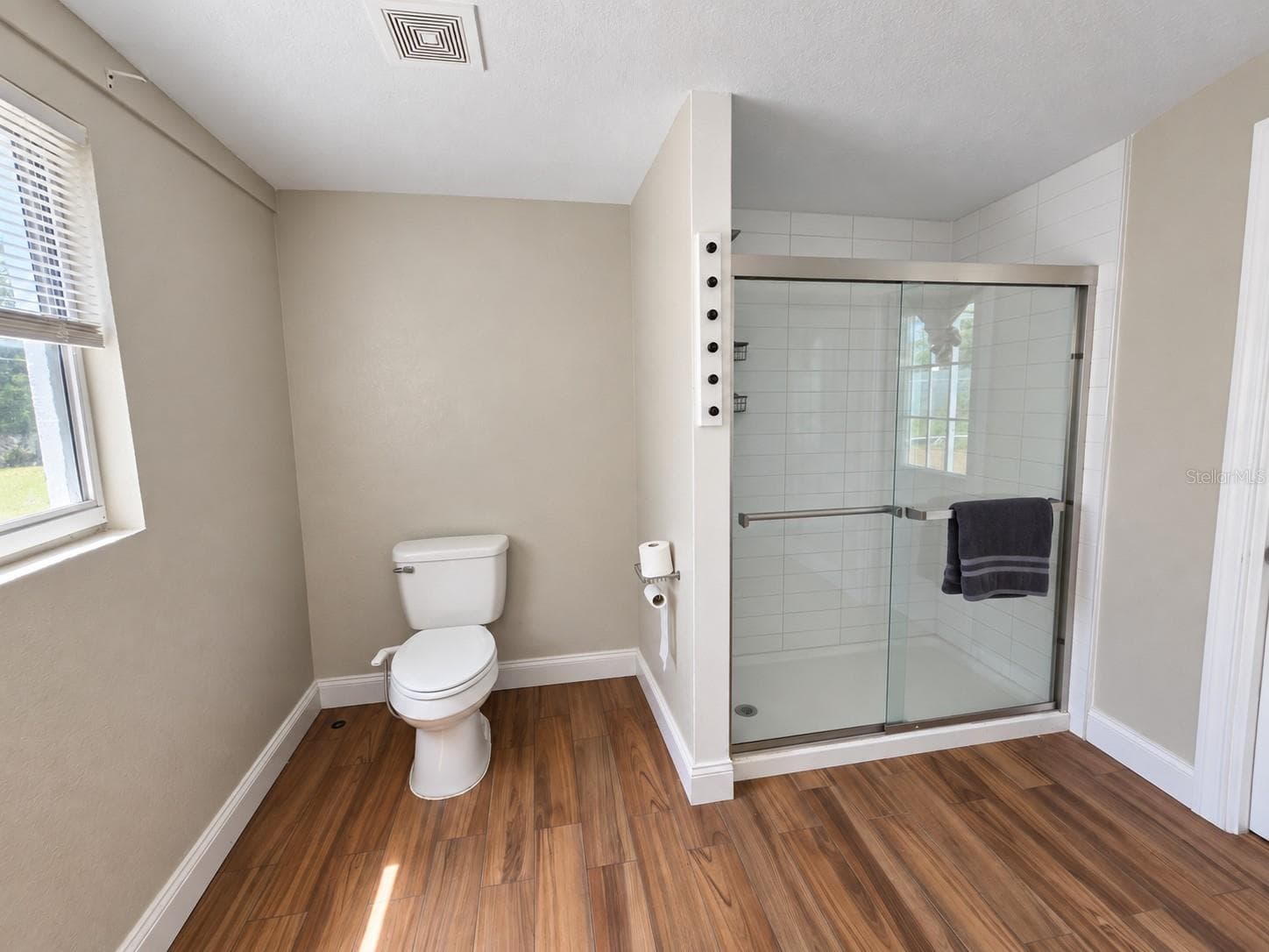 Single Family Residence at 852 DERBYSHIRE RD, DAYTONA BEACH, photo 37 of 52