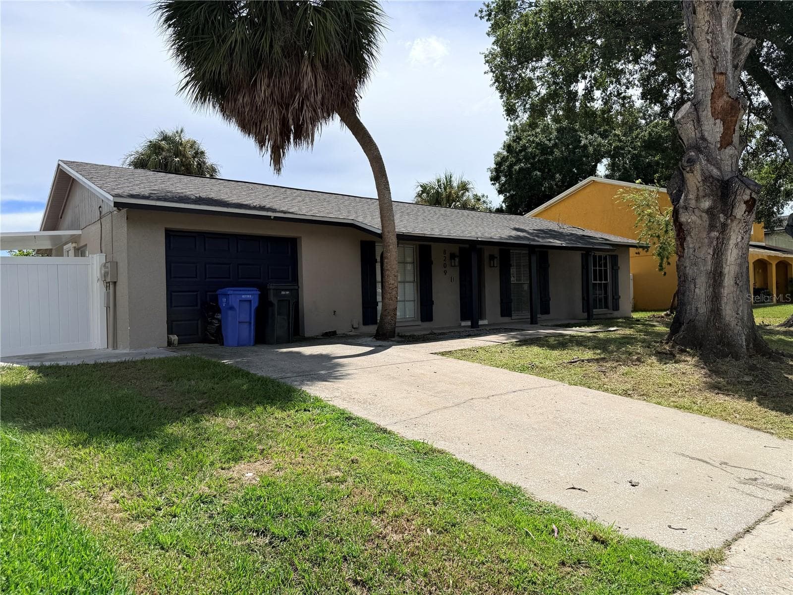 8209 VASSAR CIR