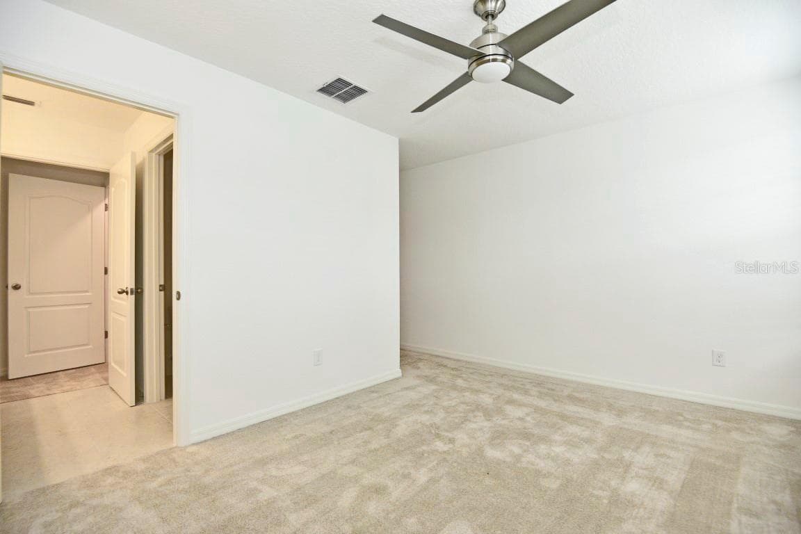 Townhouse at 720 BENOI DR, DAVENPORT, photo 13 of 42