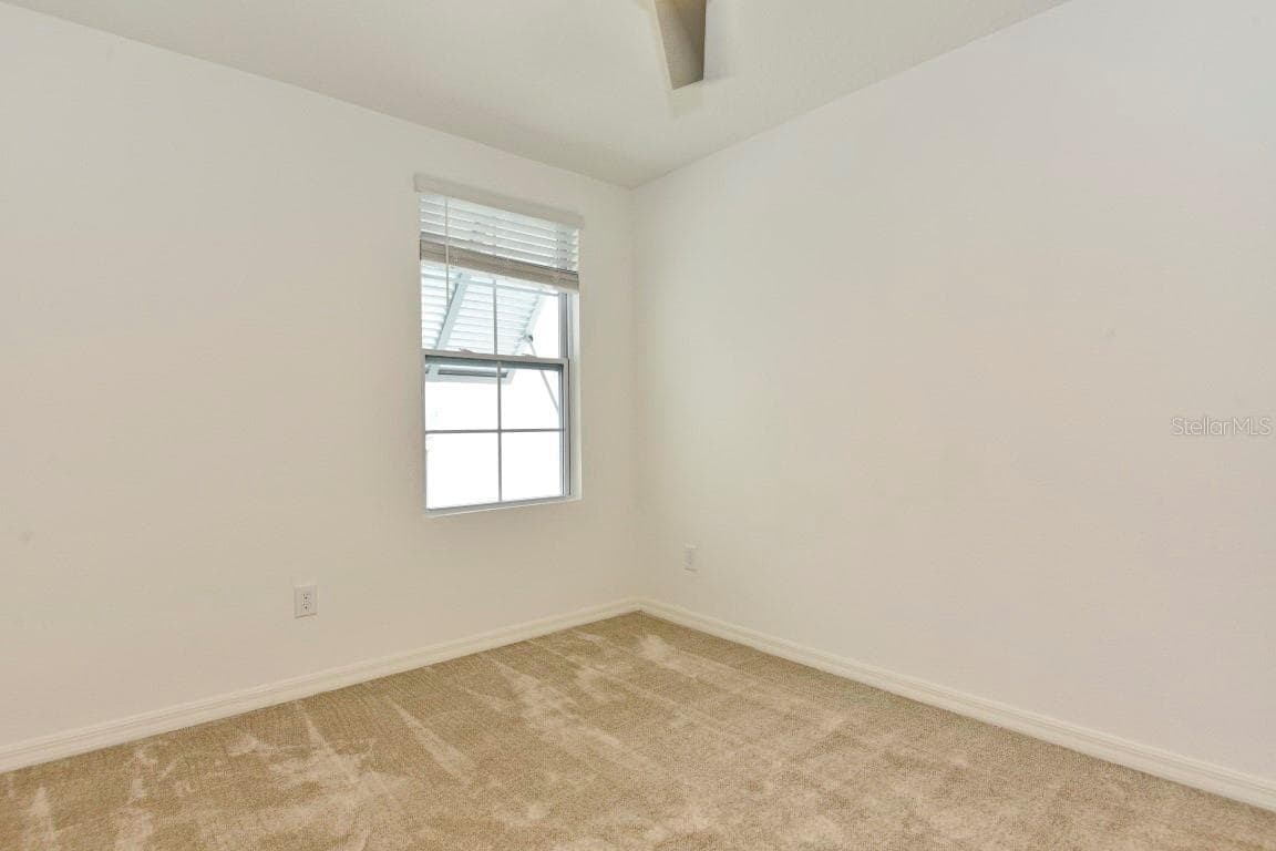 Townhouse at 720 BENOI DR, DAVENPORT, photo 24 of 42