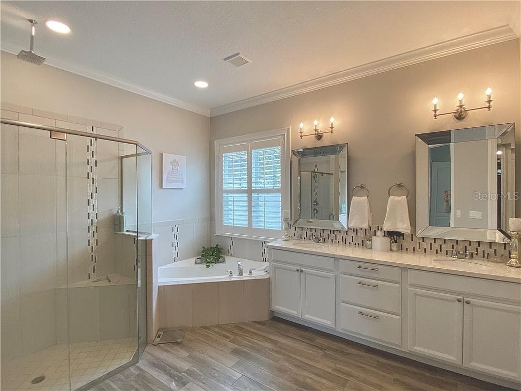 Single Family Residence at 13173 LOWER HARDEN AVE, ORLANDO, photo 16 of 30