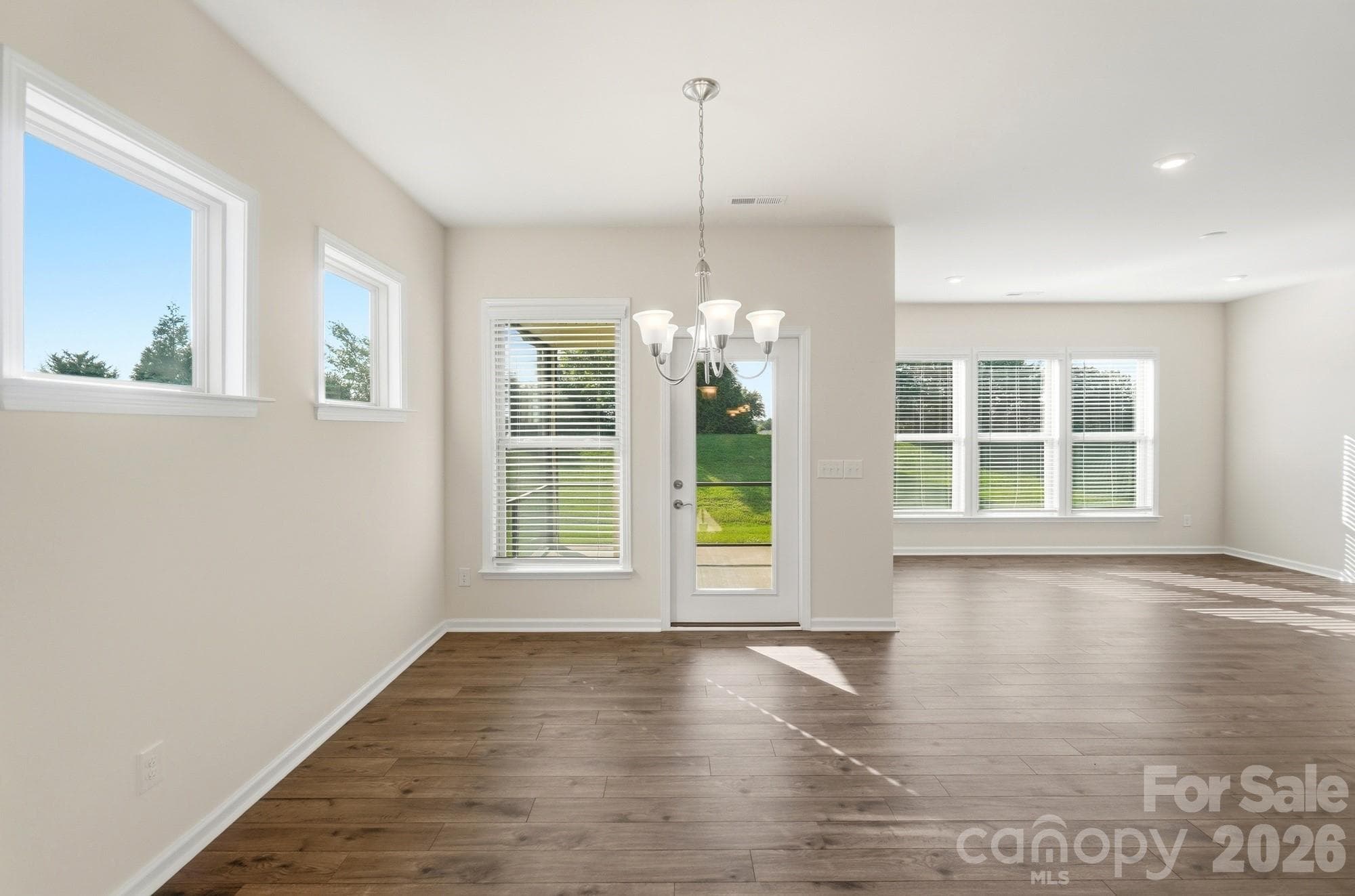 Single Family Residence at 1620 Red Leaf Drive, Fort Mill, photo 14 of 42