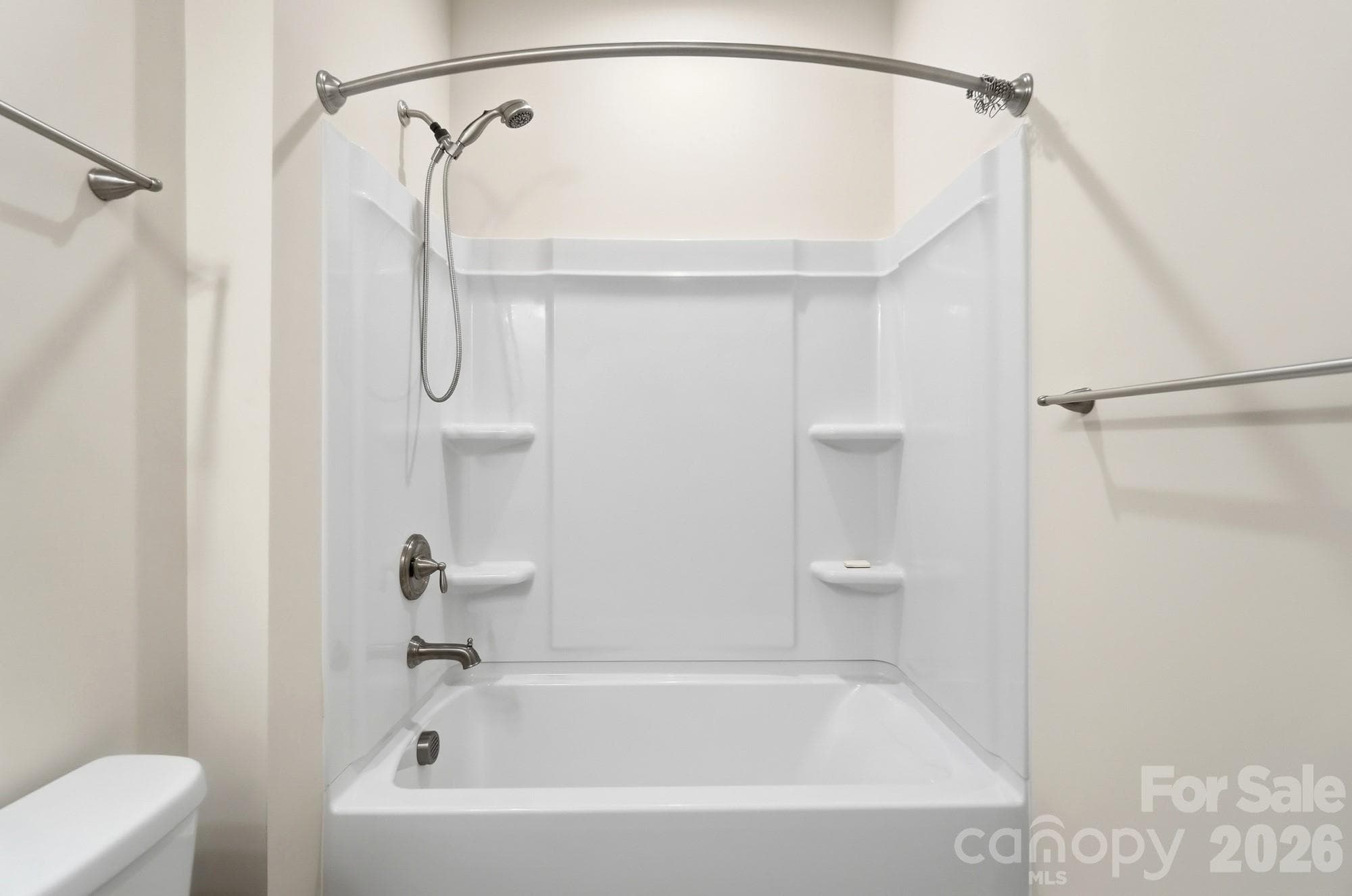 Secondary full bathroom - 1620 Red Leaf Drive, Fort Mill