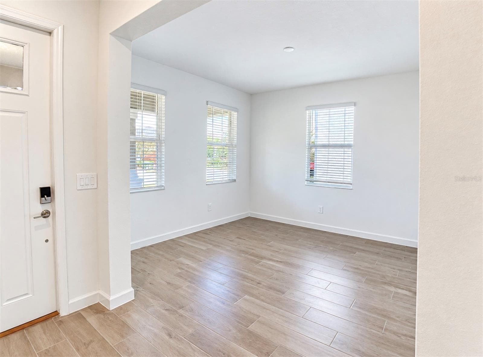 Single Family Residence at 10060 BANYAN BREEZE BLVD, LAND O LAKES, photo 9 of 41