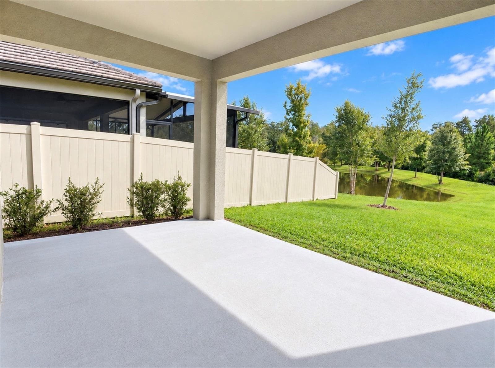 Single Family Residence at 10060 BANYAN BREEZE BLVD, LAND O LAKES, photo 27 of 41