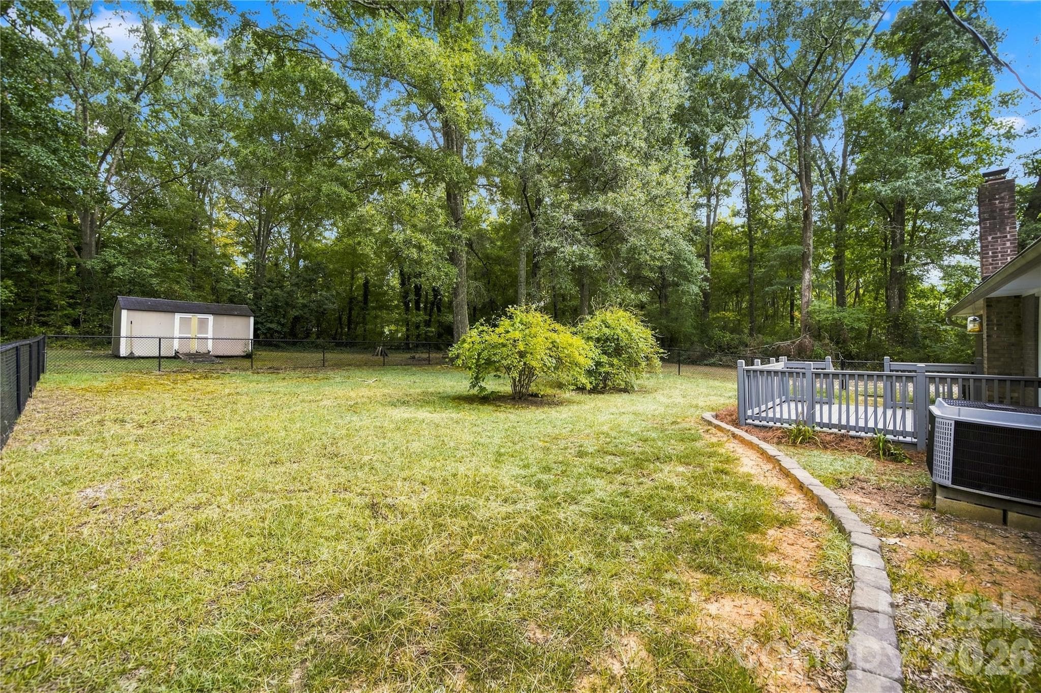 Single Family Residence at 556 Oakhaven Drive, Lancaster, photo 38 of 46