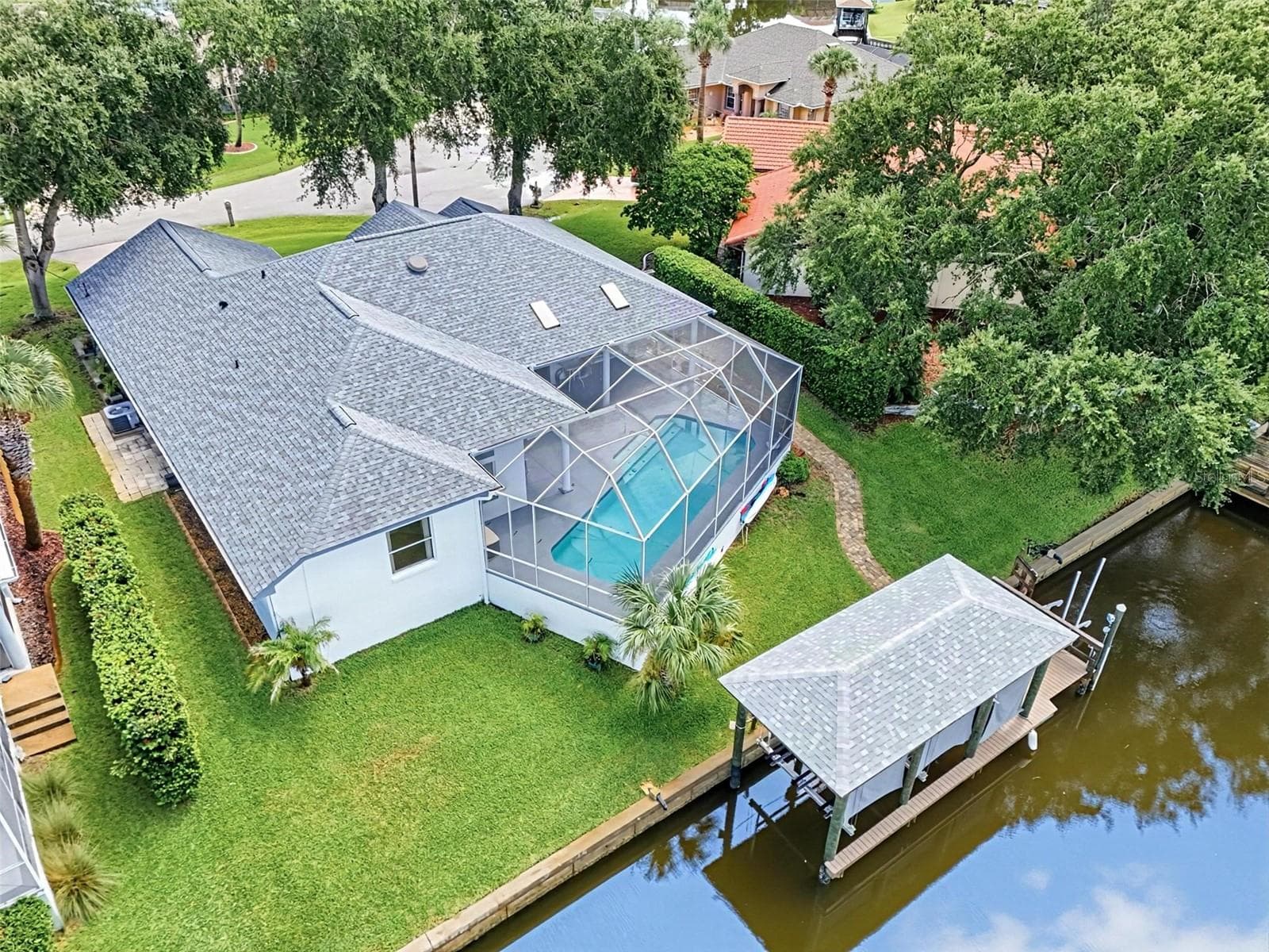 10 CHELSEA CT