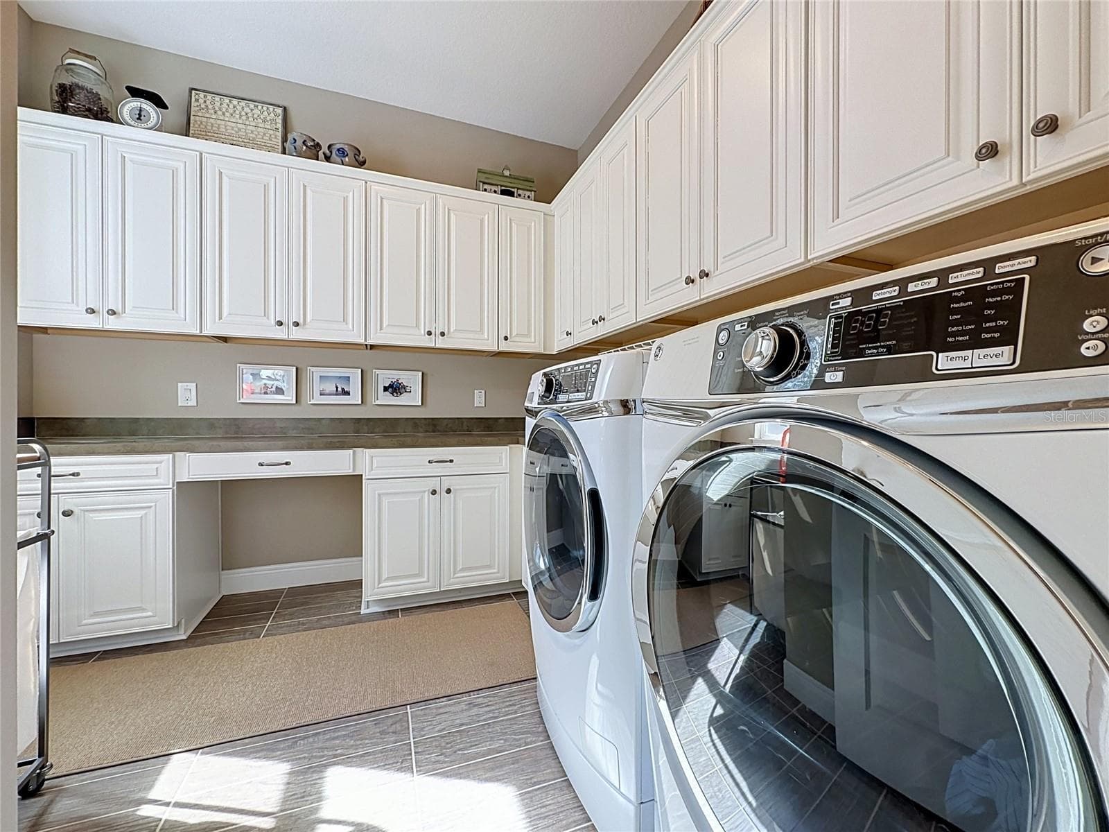 Single Family Residence at 264 SILVER MAPLE RD, GROVELAND, photo 51 of 91