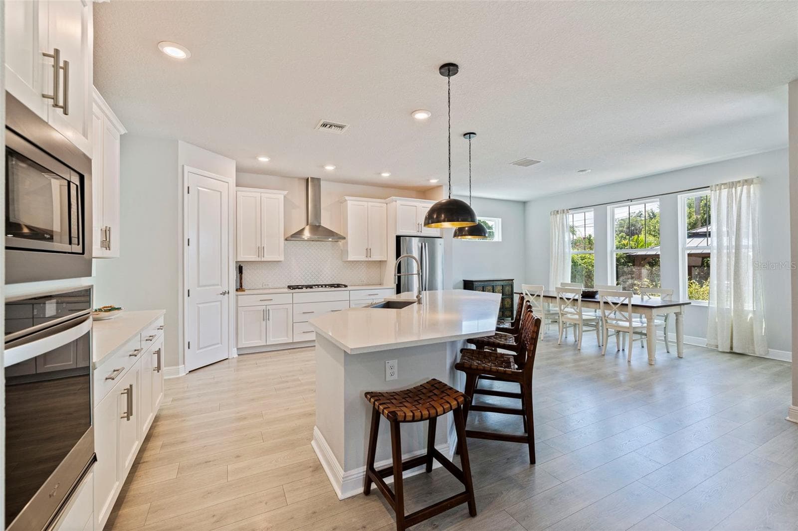 Single Family Residence at 4626 10TH AVE N, ST PETERSBURG, photo 14 of 47