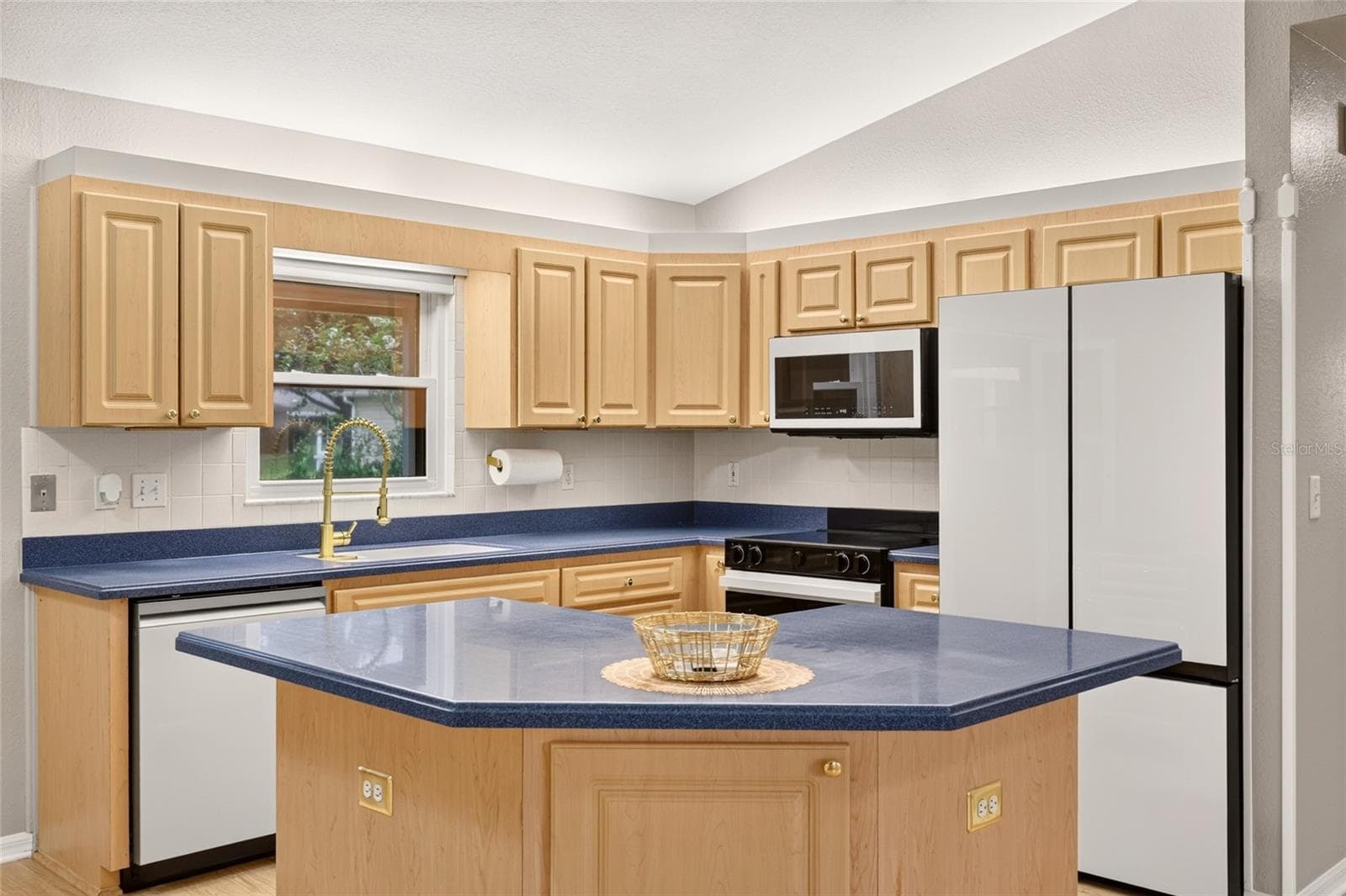 Single Family Residence at 11661 SW 137TH LOOP, DUNNELLON, photo 13 of 83
