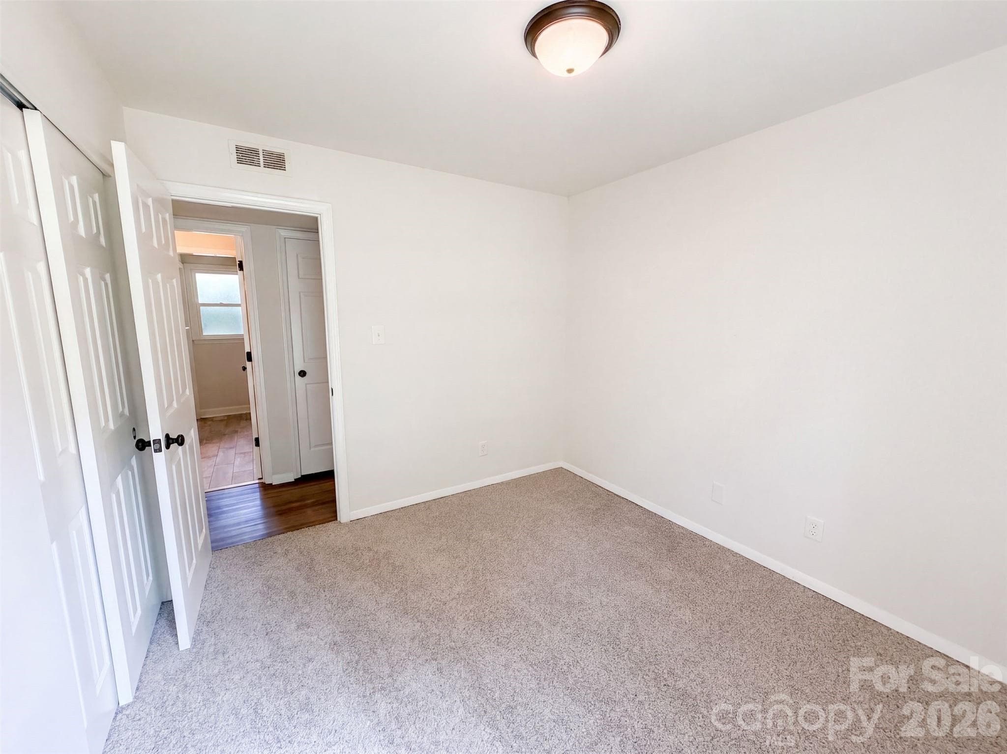 Single Family Residence at 728 Milan Road E, Charlotte, photo 12 of 20