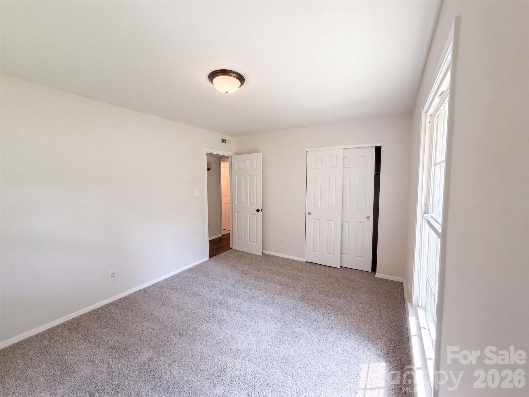 Single Family Residence at 728 Milan Road E, Charlotte, photo 14 of 20