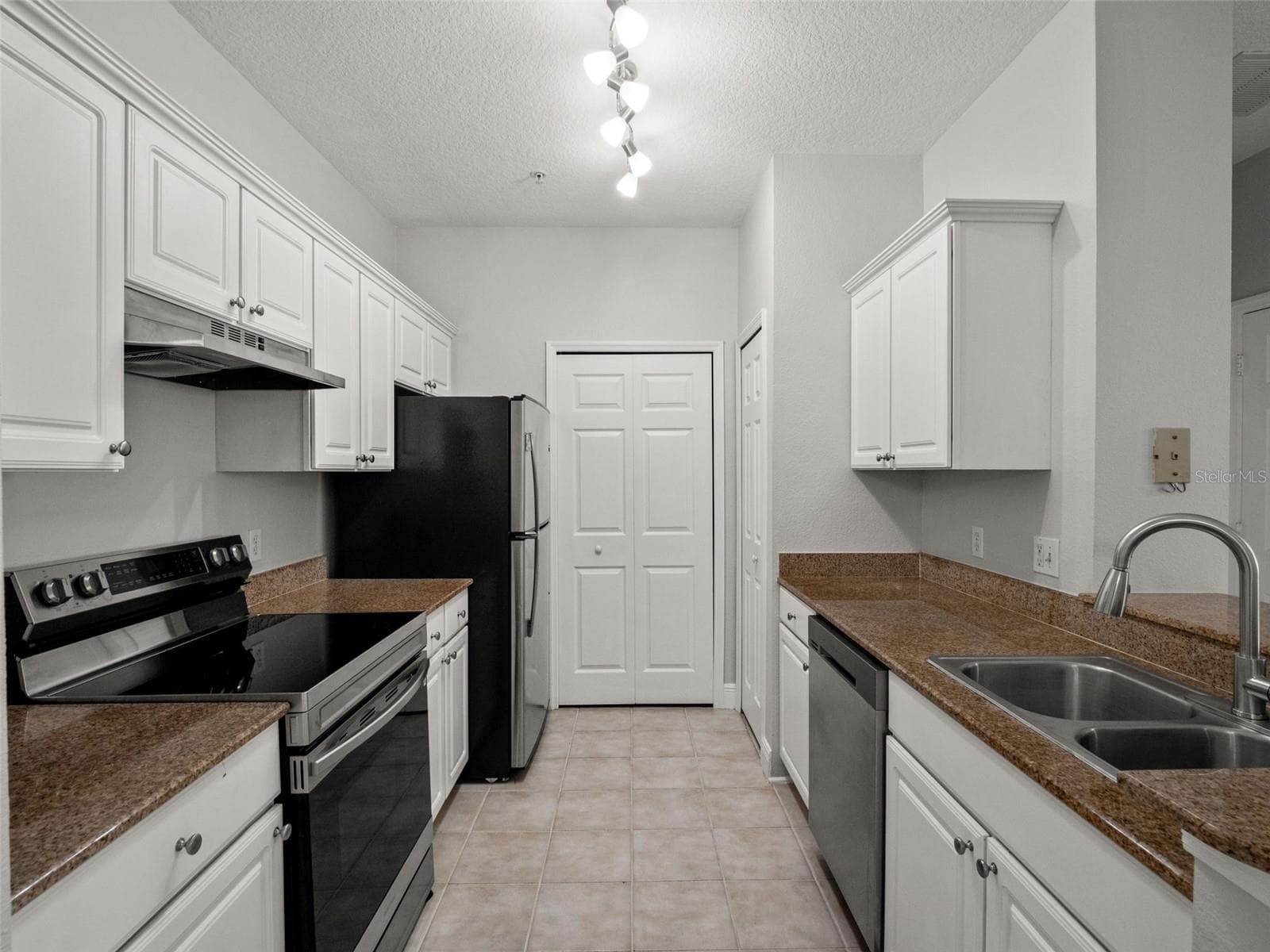 Kitchen - 431 SOUTHERN PECAN CIR #101, WINTER GARDEN
