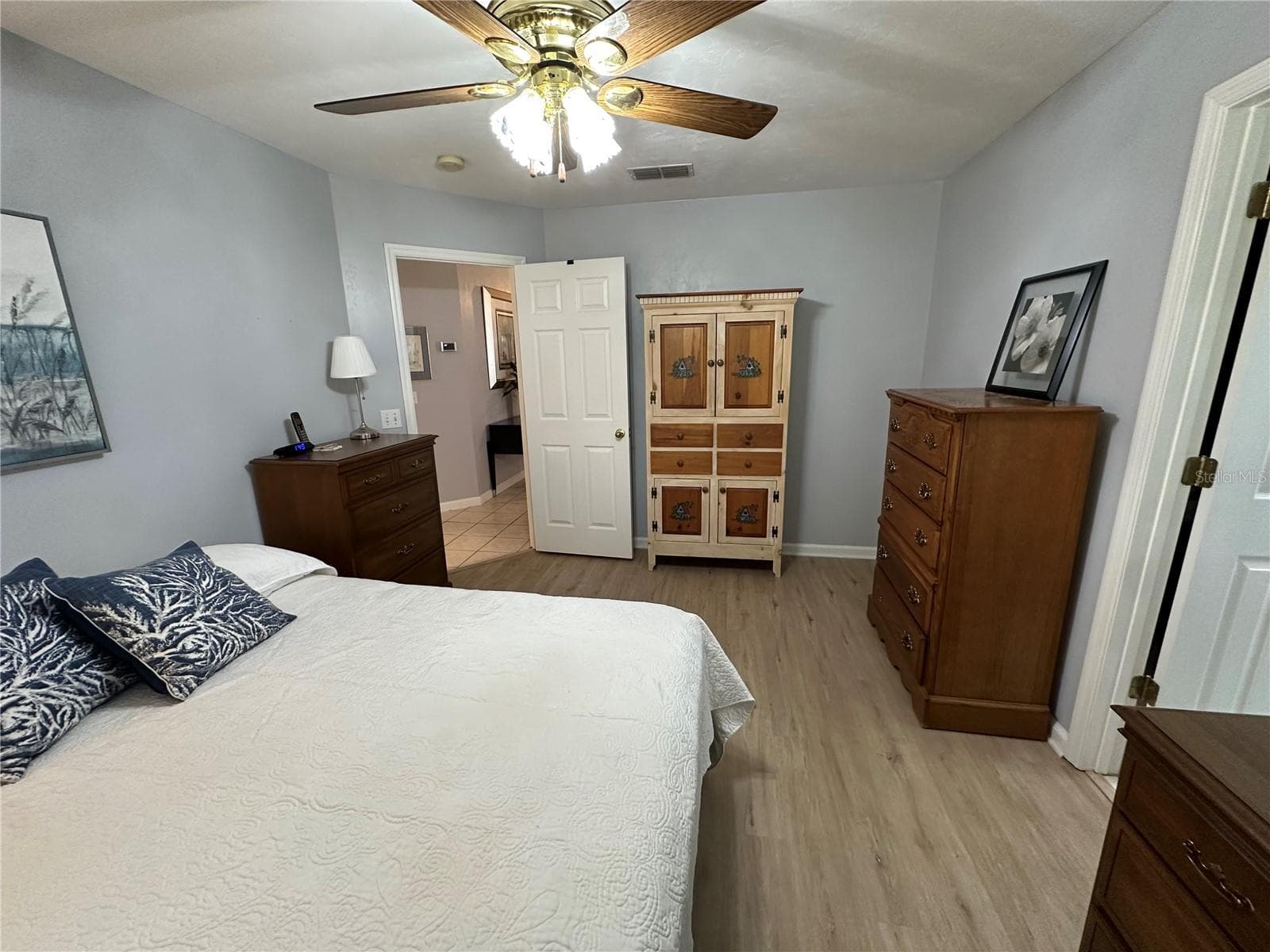 Master bedroom - 11793 CREEK DR, ALACHUA