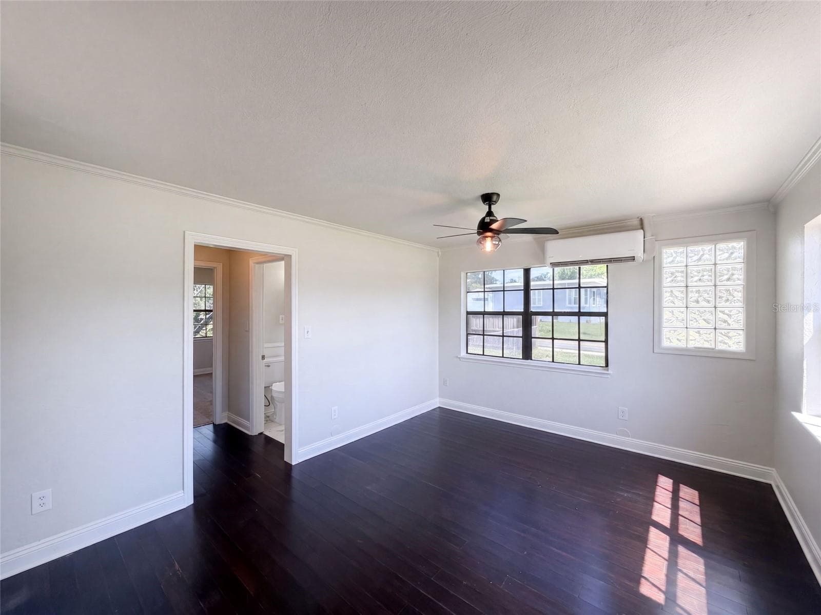 Single Family Residence at 3225 CLEVELAND HEIGHTS BLVD, LAKELAND, photo 3 of 18