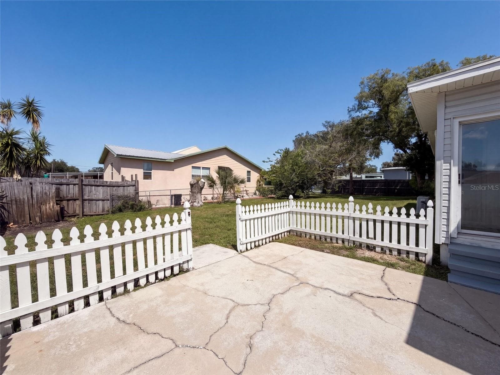 Single Family Residence at 3225 CLEVELAND HEIGHTS BLVD, LAKELAND, photo 17 of 18