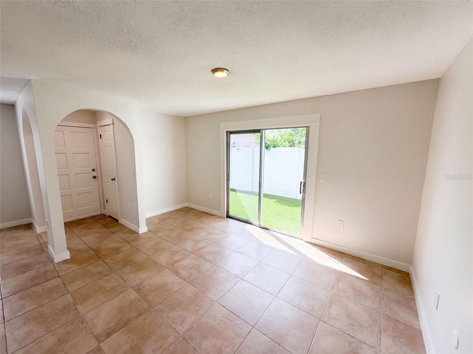 Townhouse at 411 DORCHESTER SQ, LAKE MARY, photo 3 of 19