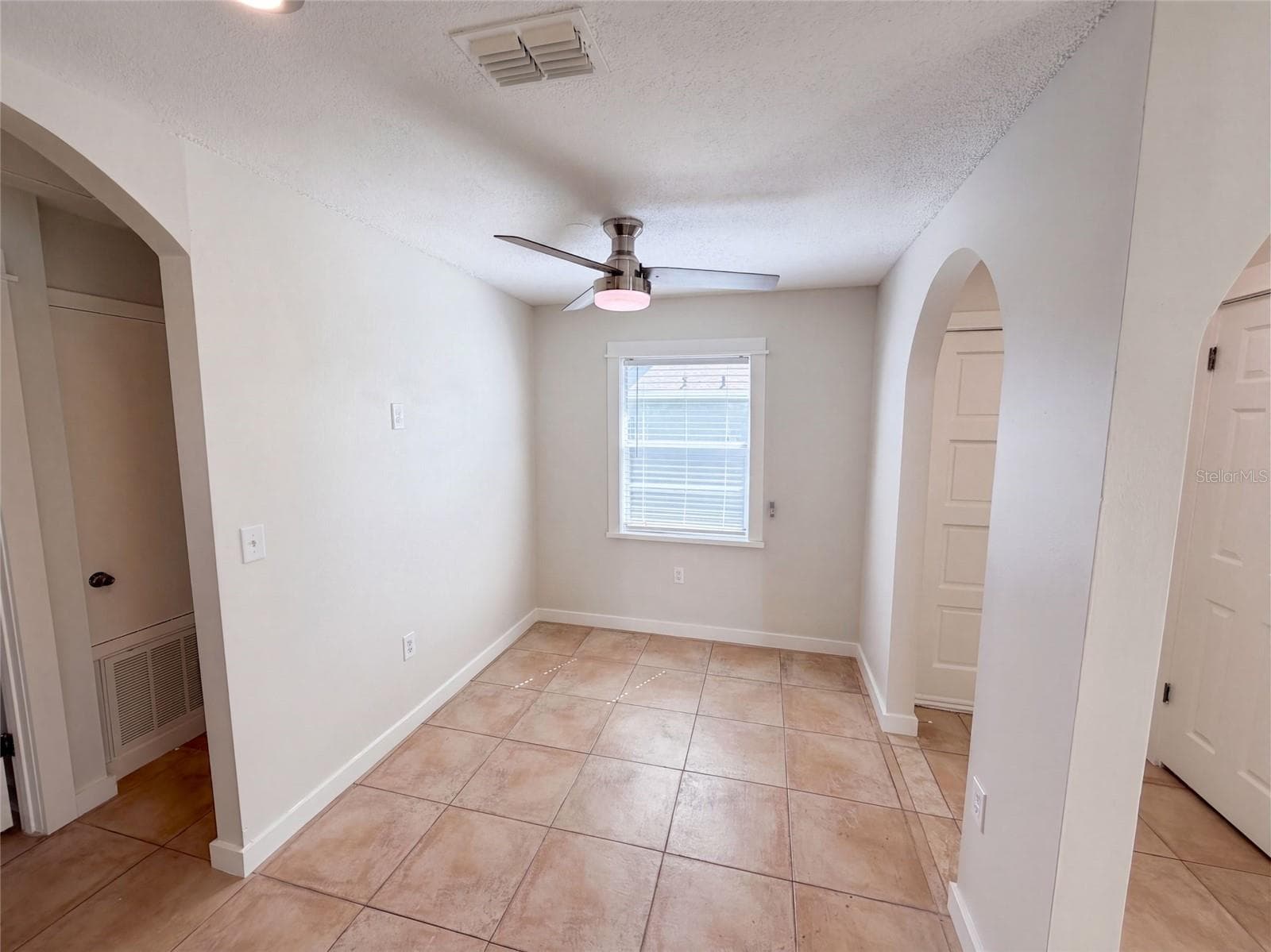 Townhouse at 411 DORCHESTER SQ, LAKE MARY, photo 7 of 19