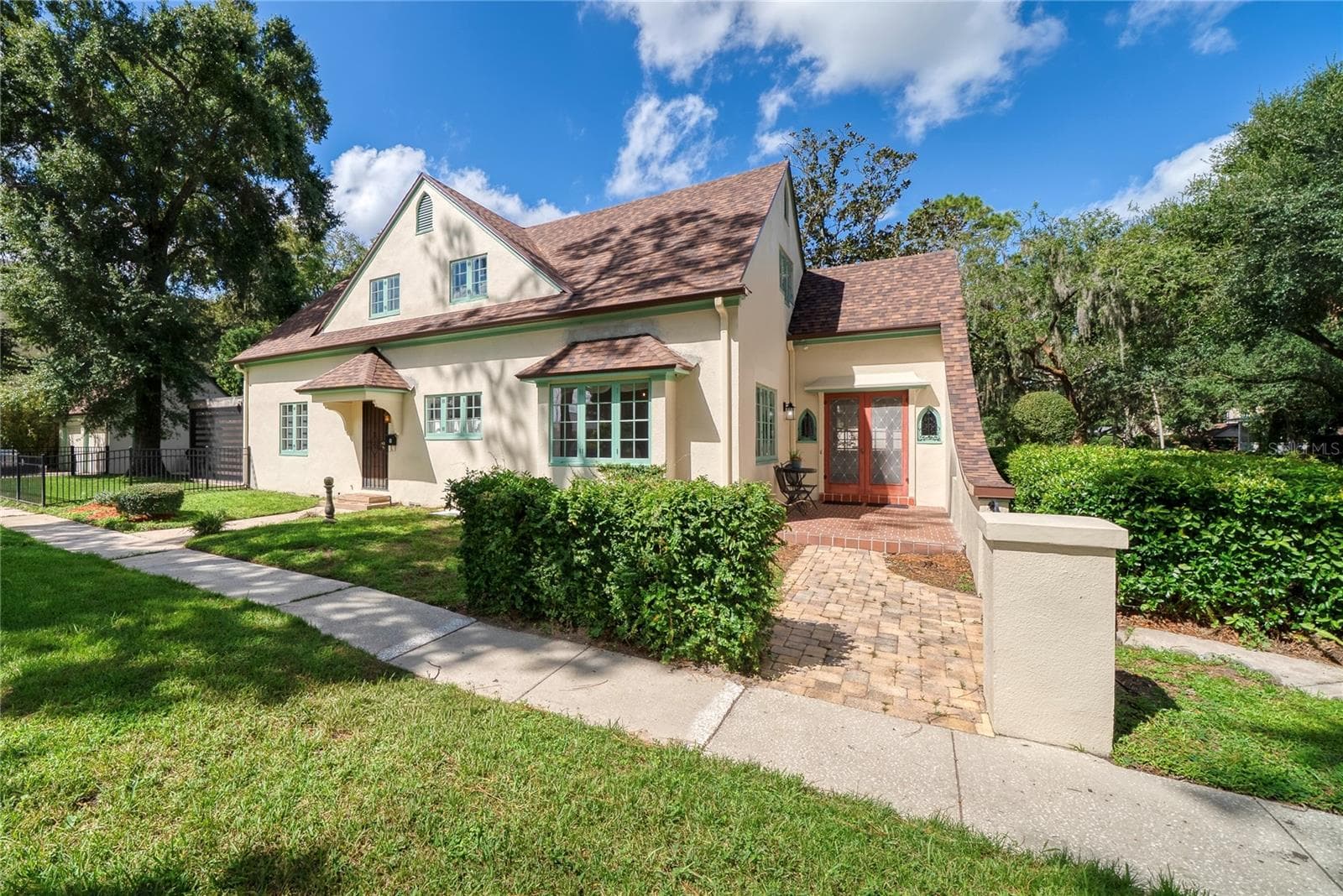 Single Family Residence at 1216 GOLDEN LN, ORLANDO, photo 2 of 54