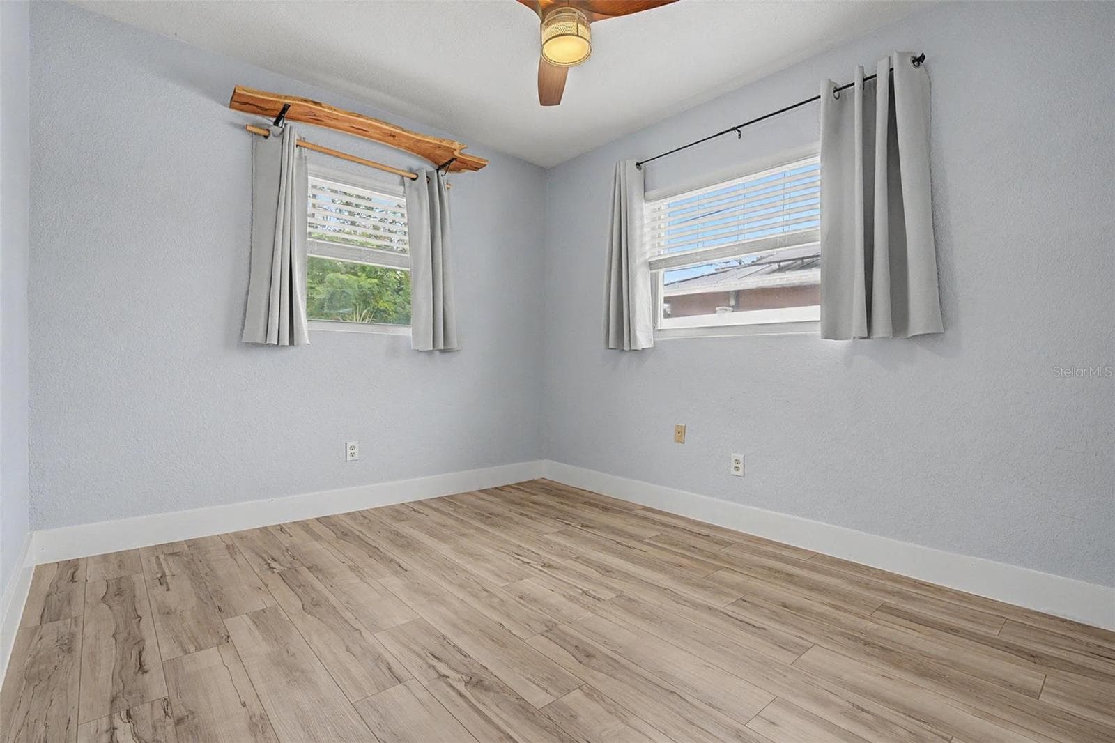 Single Family Residence at 1304 PARKWOOD ST, CLEARWATER, photo 10 of 35