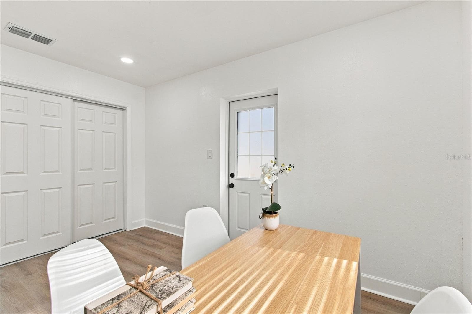 Single Family Residence at 1702 W JOHNSTON AVE, TAMPA, photo 54 of 74