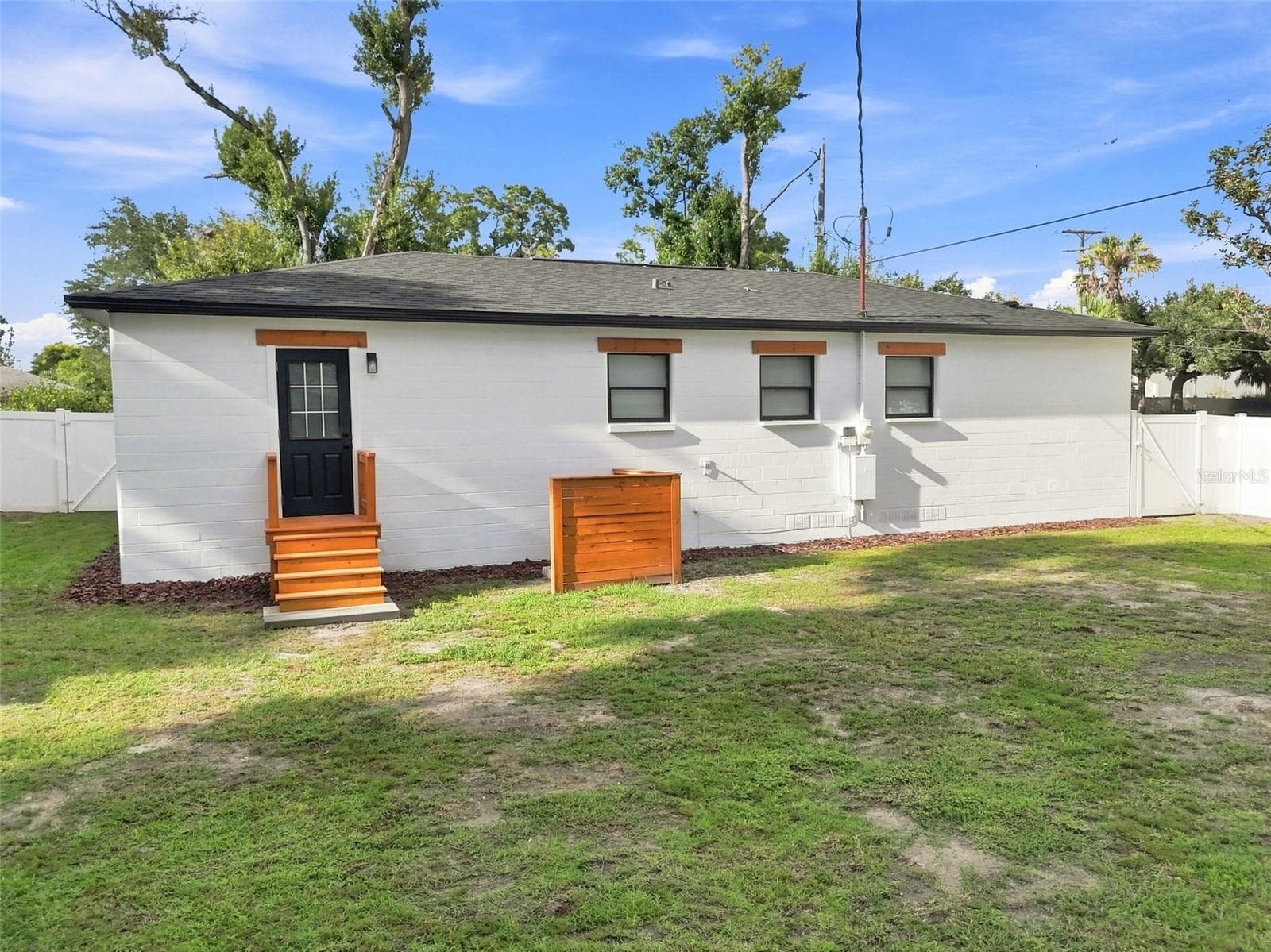 Single Family Residence at 1702 W JOHNSTON AVE, TAMPA, photo 61 of 74