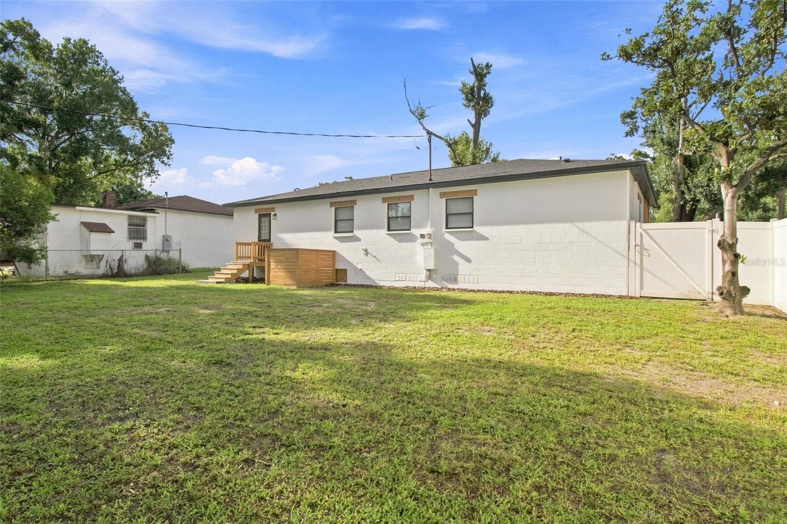 Single Family Residence at 1702 W JOHNSTON AVE, TAMPA, photo 66 of 74