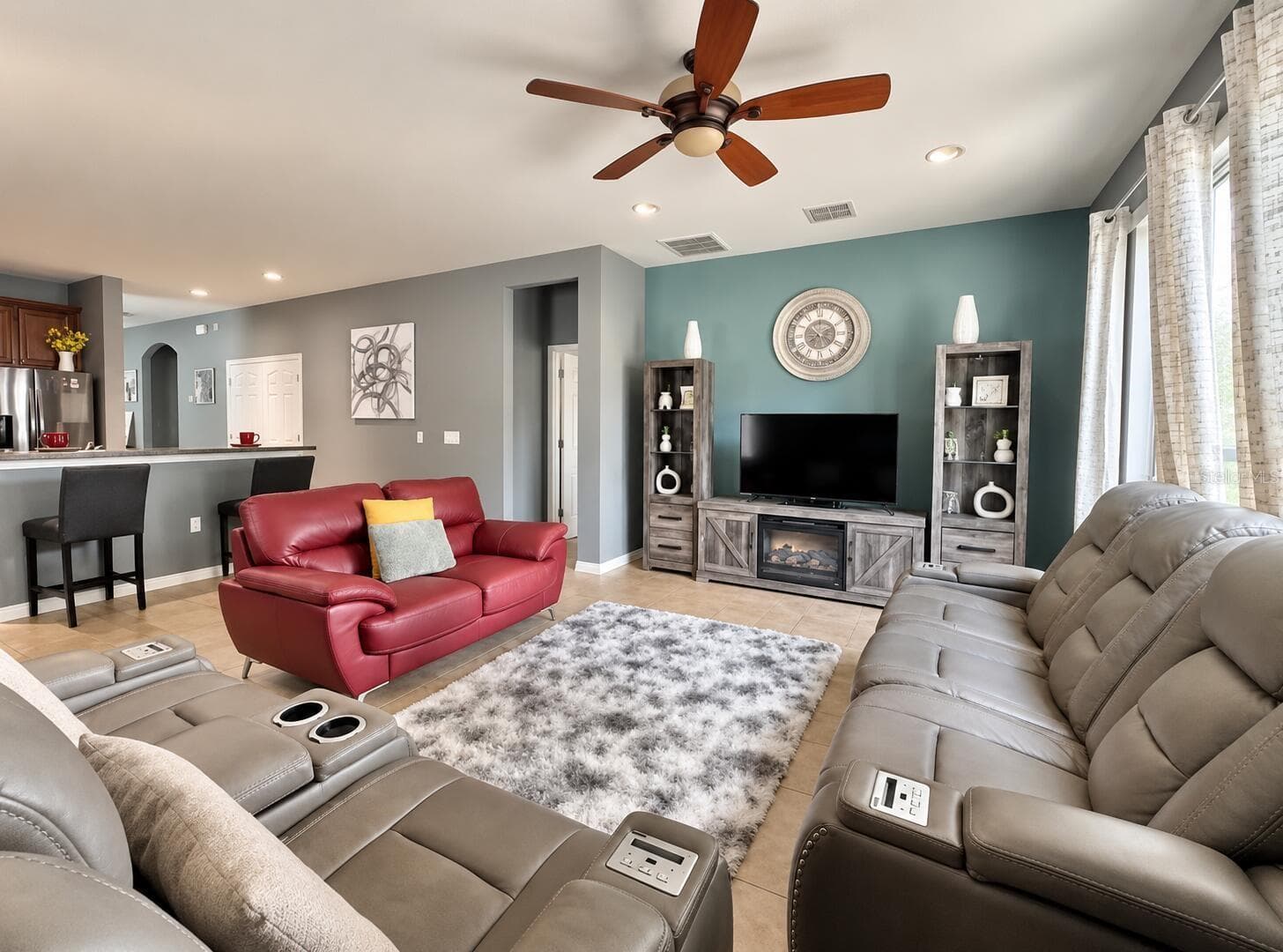 Single Family Residence at 13303 MOSS PARK RIDGE DR, ORLANDO, photo 5 of 27