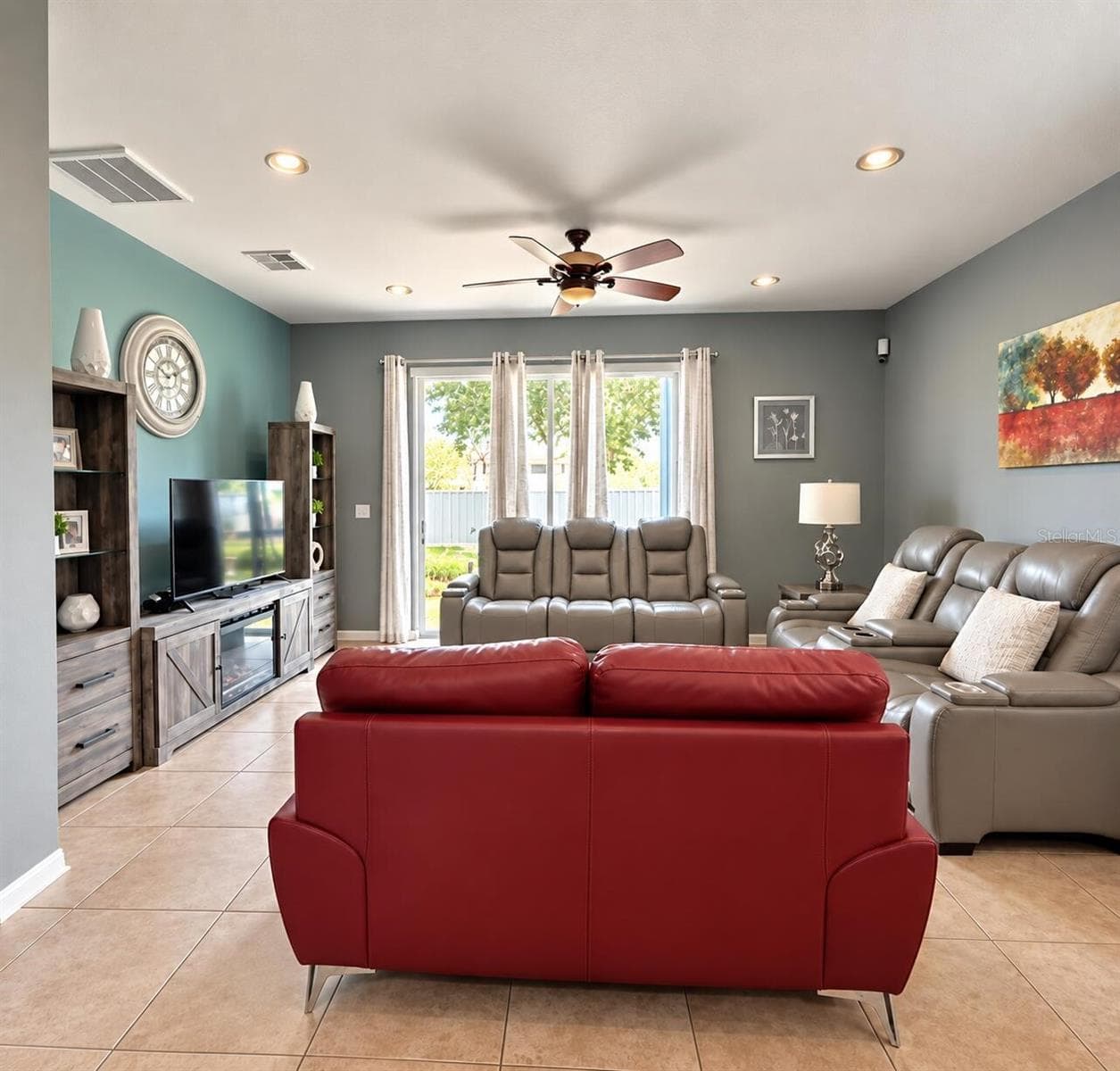 Single Family Residence at 13303 MOSS PARK RIDGE DR, ORLANDO, photo 7 of 27