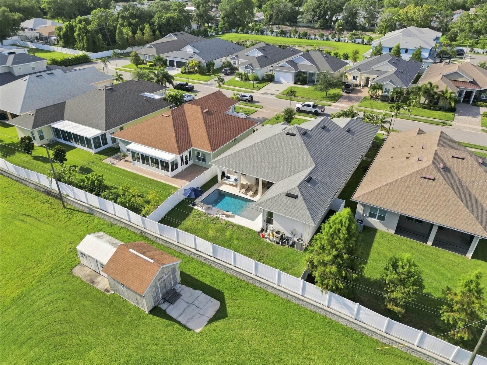 Single Family Residence at 2985 BREEZY MEADOWS DR, CLEARWATER, photo 44 of 48