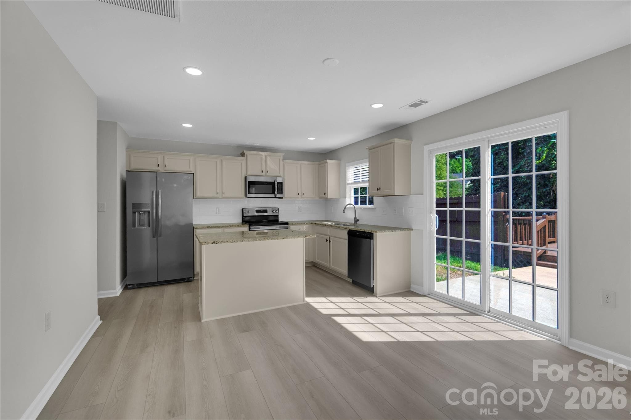 Single Family Residence at 3636 Alexander Forest Drive, Charlotte, photo 16 of 48