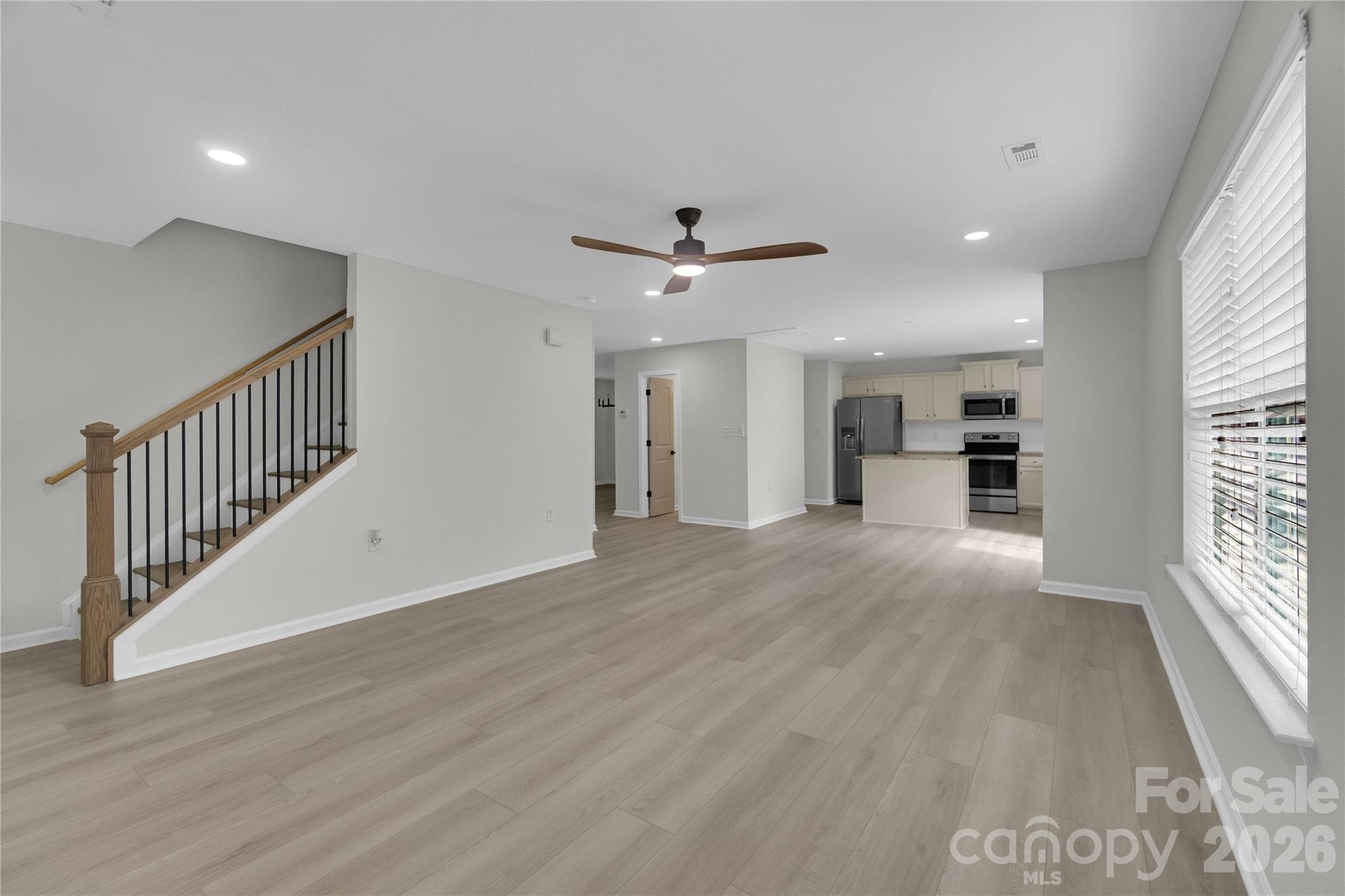 Single Family Residence at 3636 Alexander Forest Drive, Charlotte, photo 4 of 48
