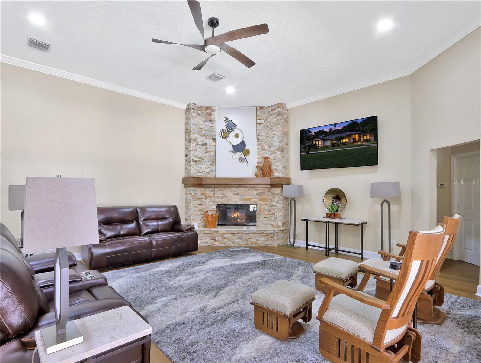 Single Family Residence at 2216 SMOKETREE CT, LONGWOOD, photo 12 of 48