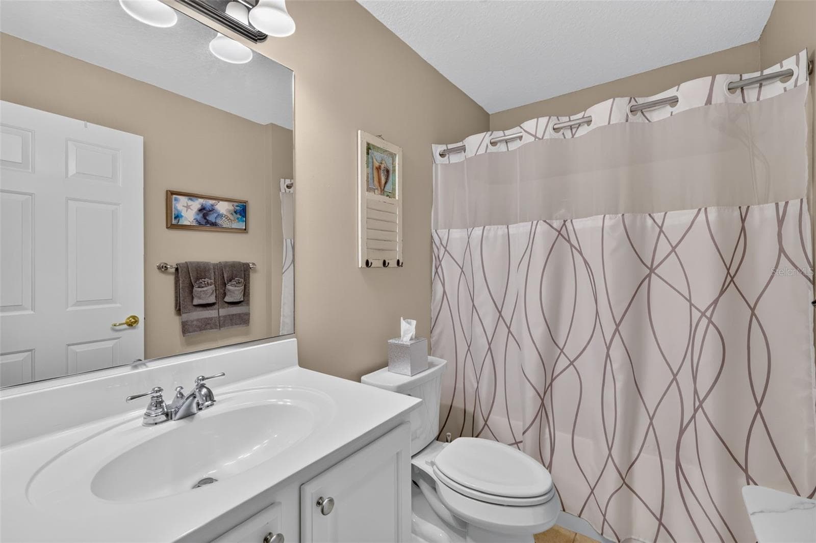 Single Family Residence at 9028 SE 120TH LOOP, SUMMERFIELD, photo 21 of 32