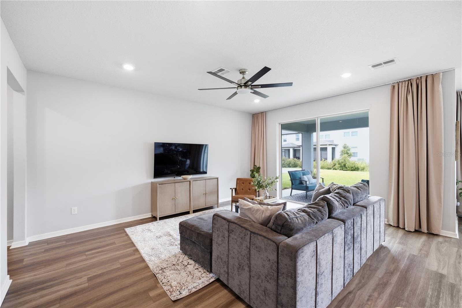 Single Family Residence at 18140 RAMBLE ON WAY, LAND O LAKES, photo 6 of 60