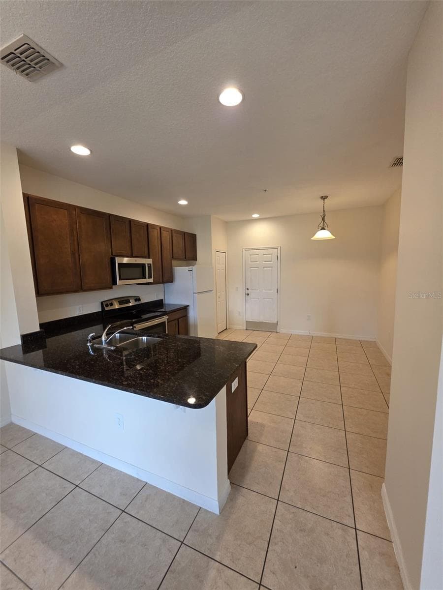 Townhouse at 2372 SEVEN OAKS DR, ST CLOUD, photo 9 of 70