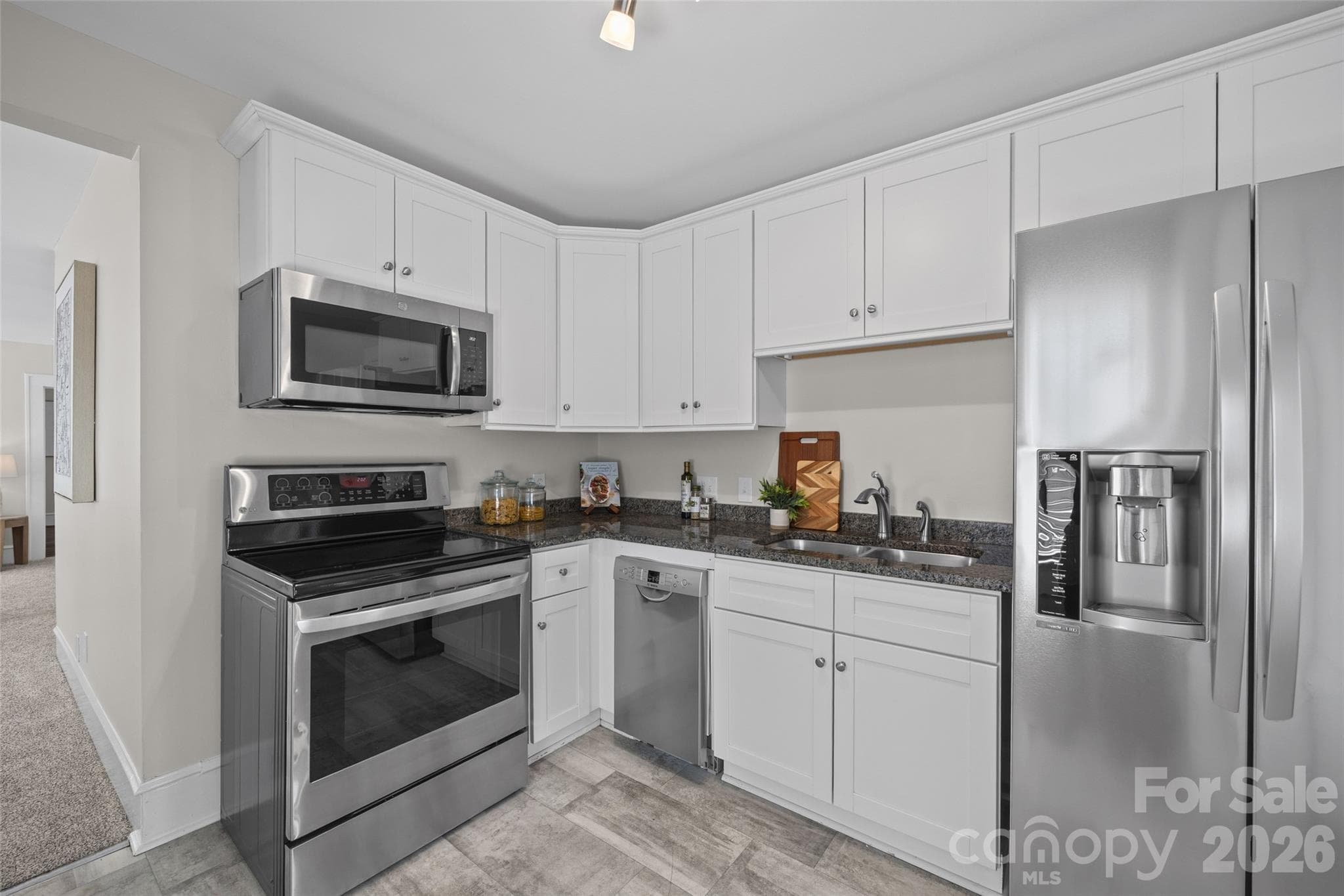 Condominium at 1501 Cleveland Avenue, Charlotte, photo 13 of 25