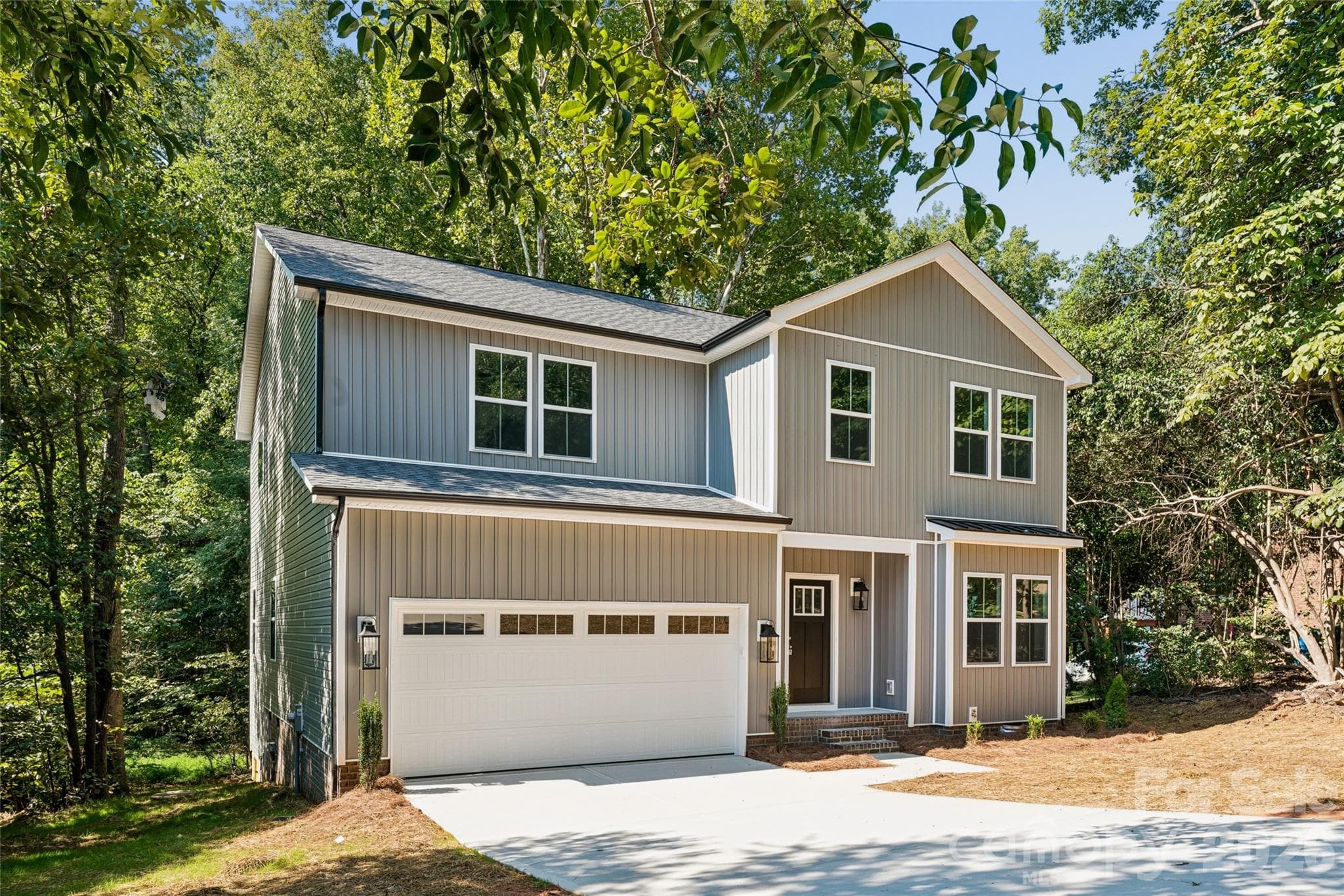 Single Family Residence at 8216 Willhill Road, Mint Hill, photo 2 of 44