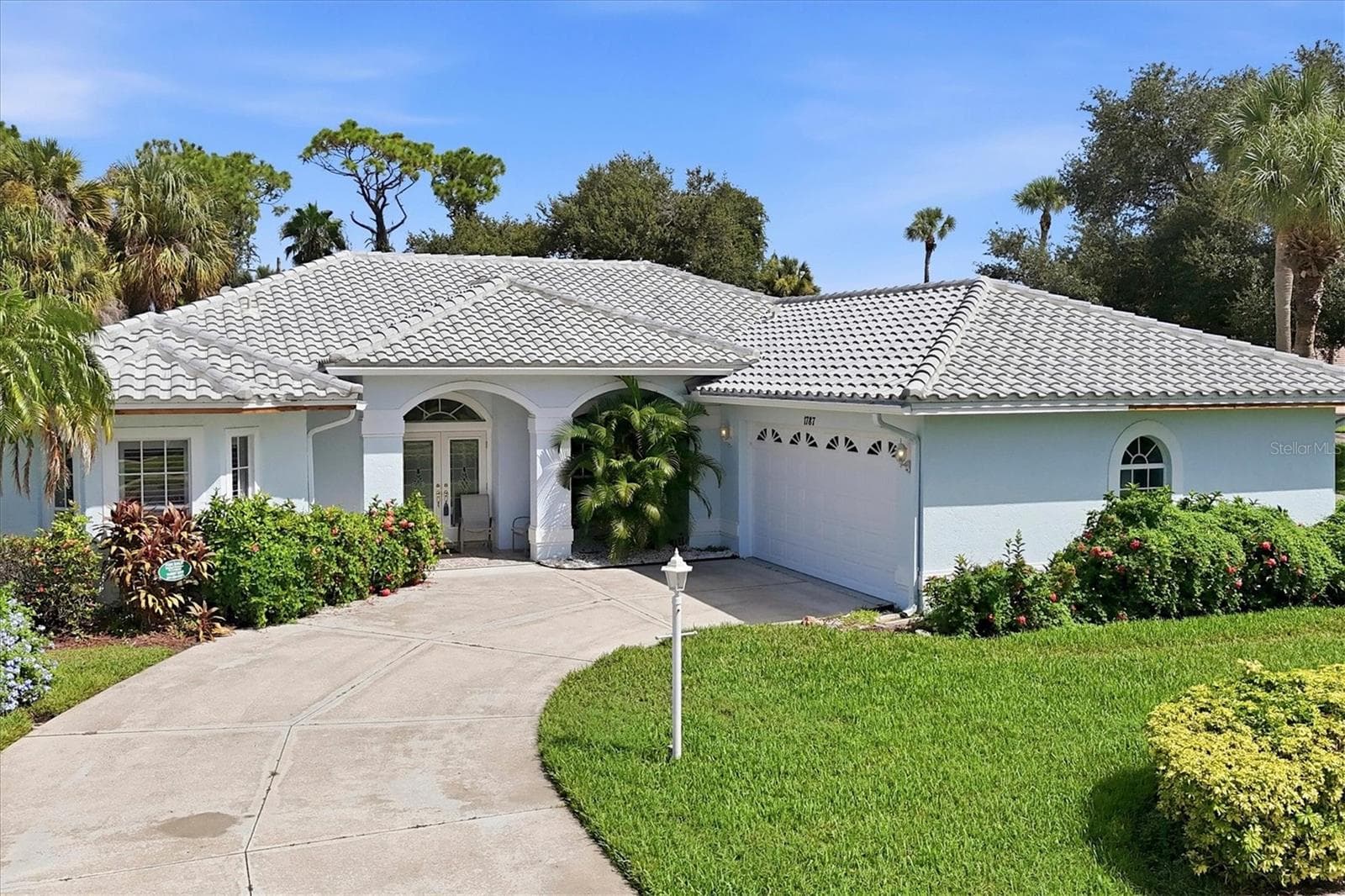 2 car oversized garage - 1787 KILRUSS DR, VENICE
