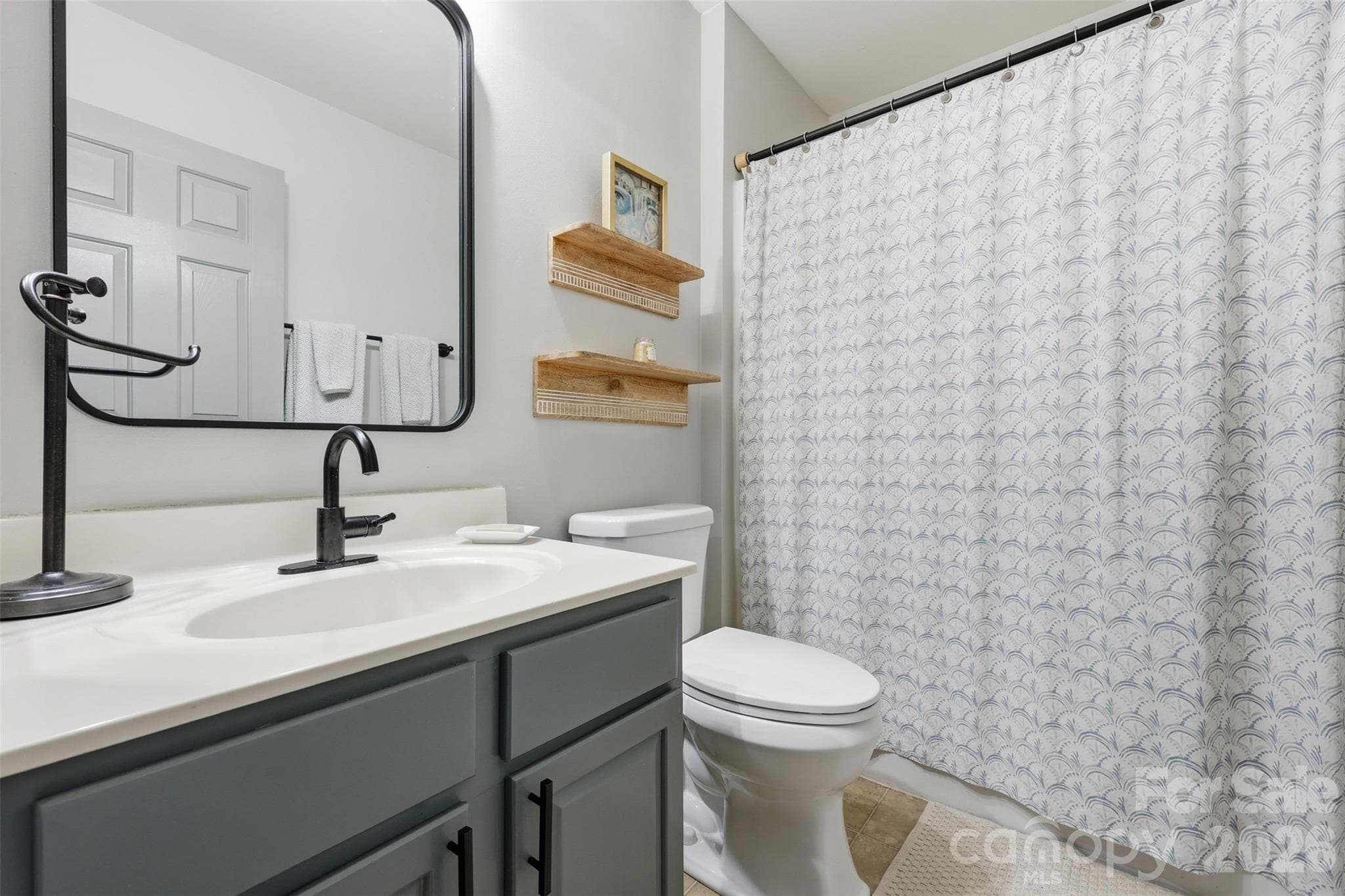 Full bathroom - 1210 Bridge Knot Court, Rock Hill