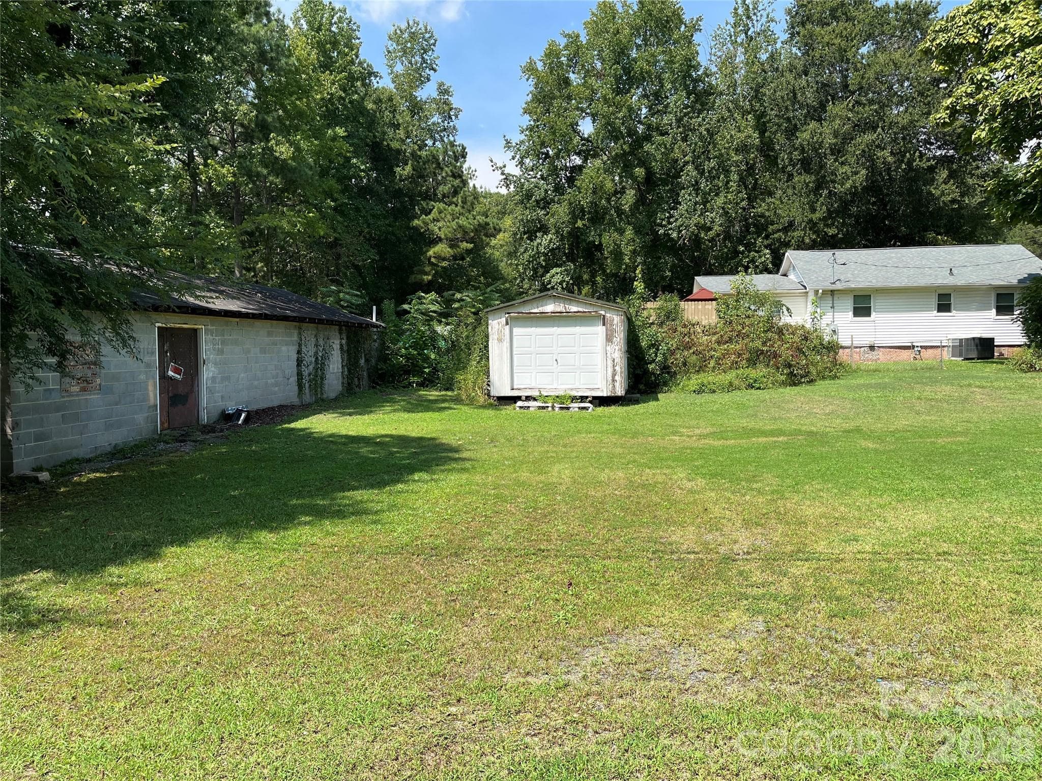 Lot side view - 818 Skyland Street, Kannapolis