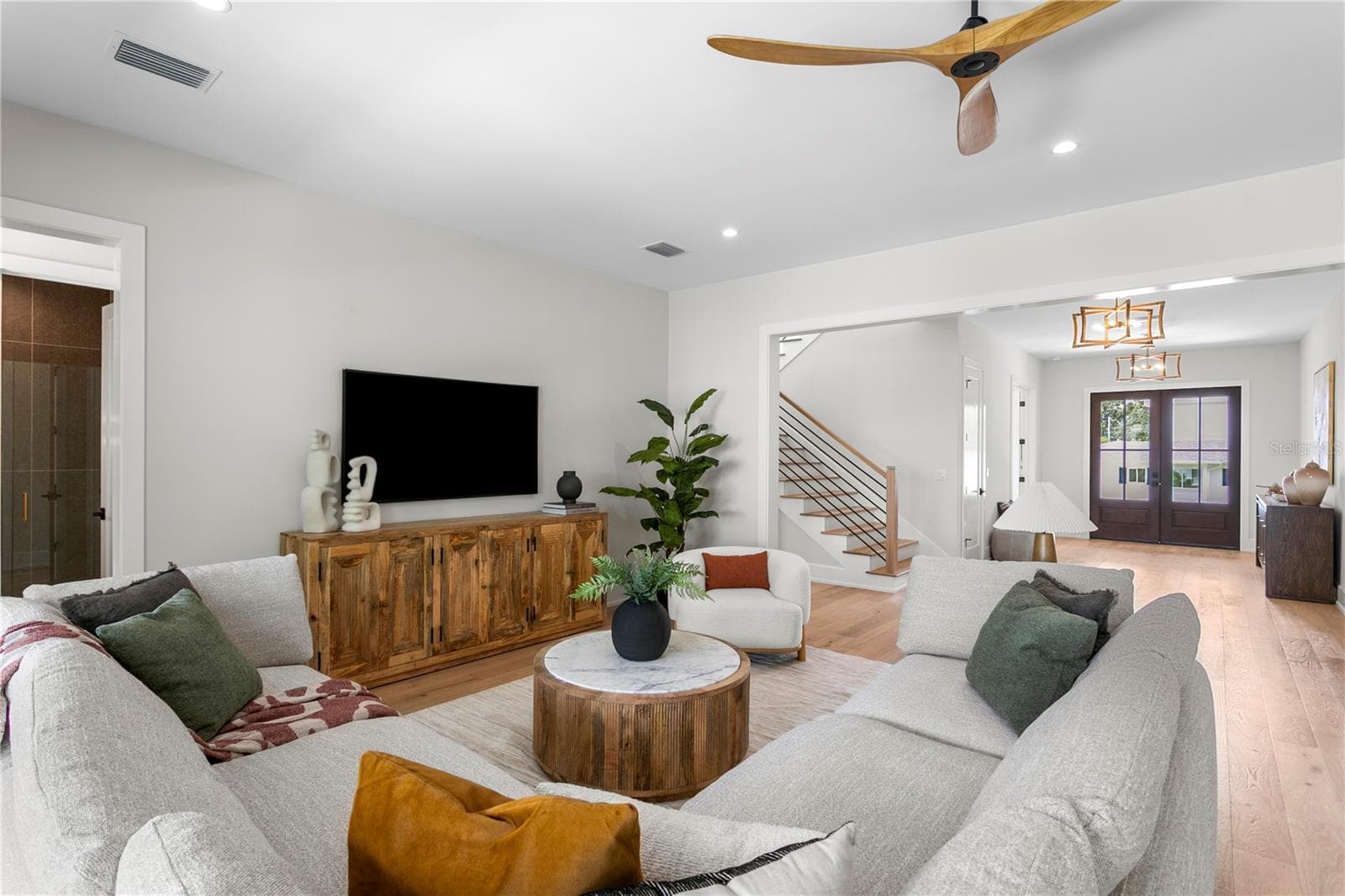 Single Family Residence at 3612 S LIGHTNER DR, TAMPA, photo 17 of 88