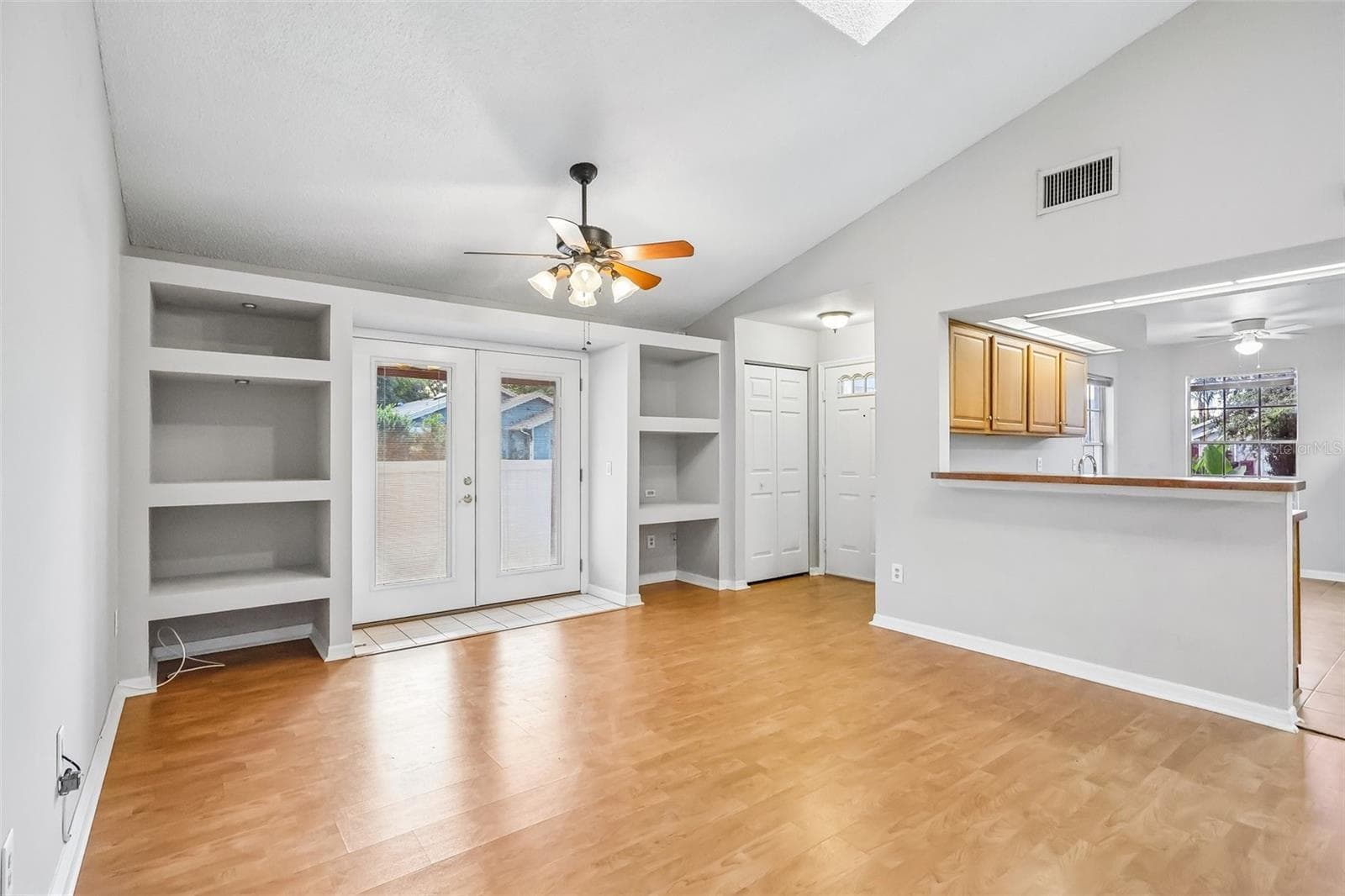 Single Family Residence at 2212 FAXTON CT, ORLANDO, photo 7 of 33