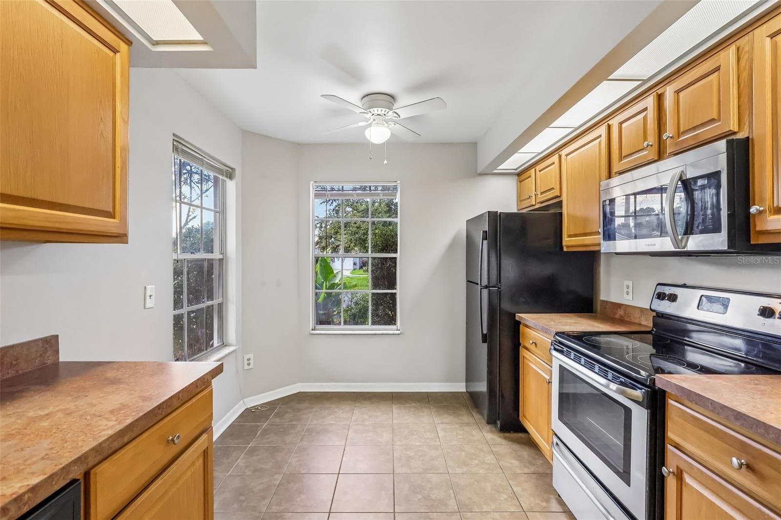 Single Family Residence at 2212 FAXTON CT, ORLANDO, photo 12 of 33
